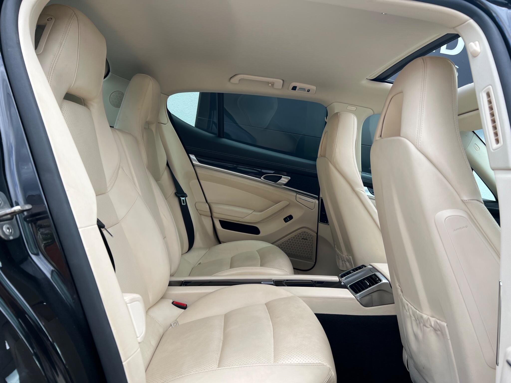 Porsche Panamera view 14
