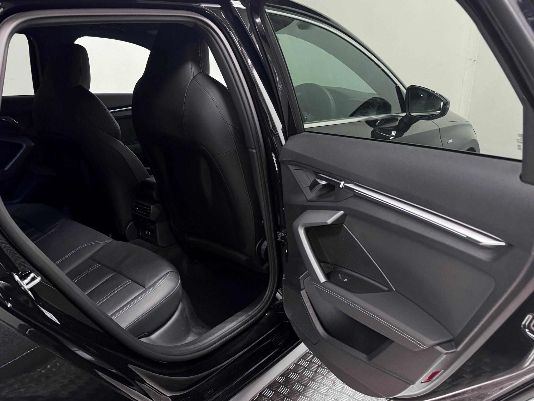Audi A3 view 8