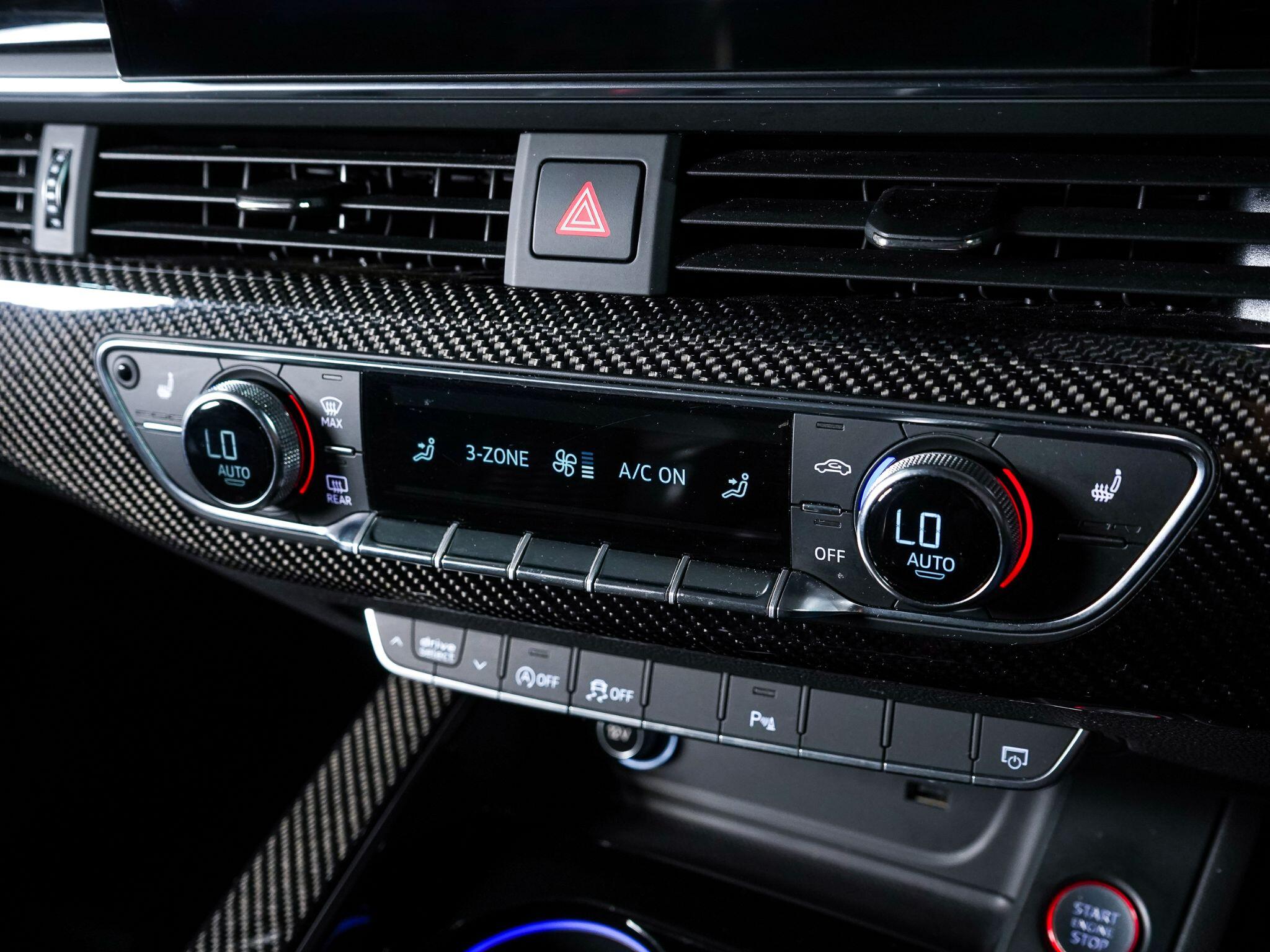 Audi RS4 view 39