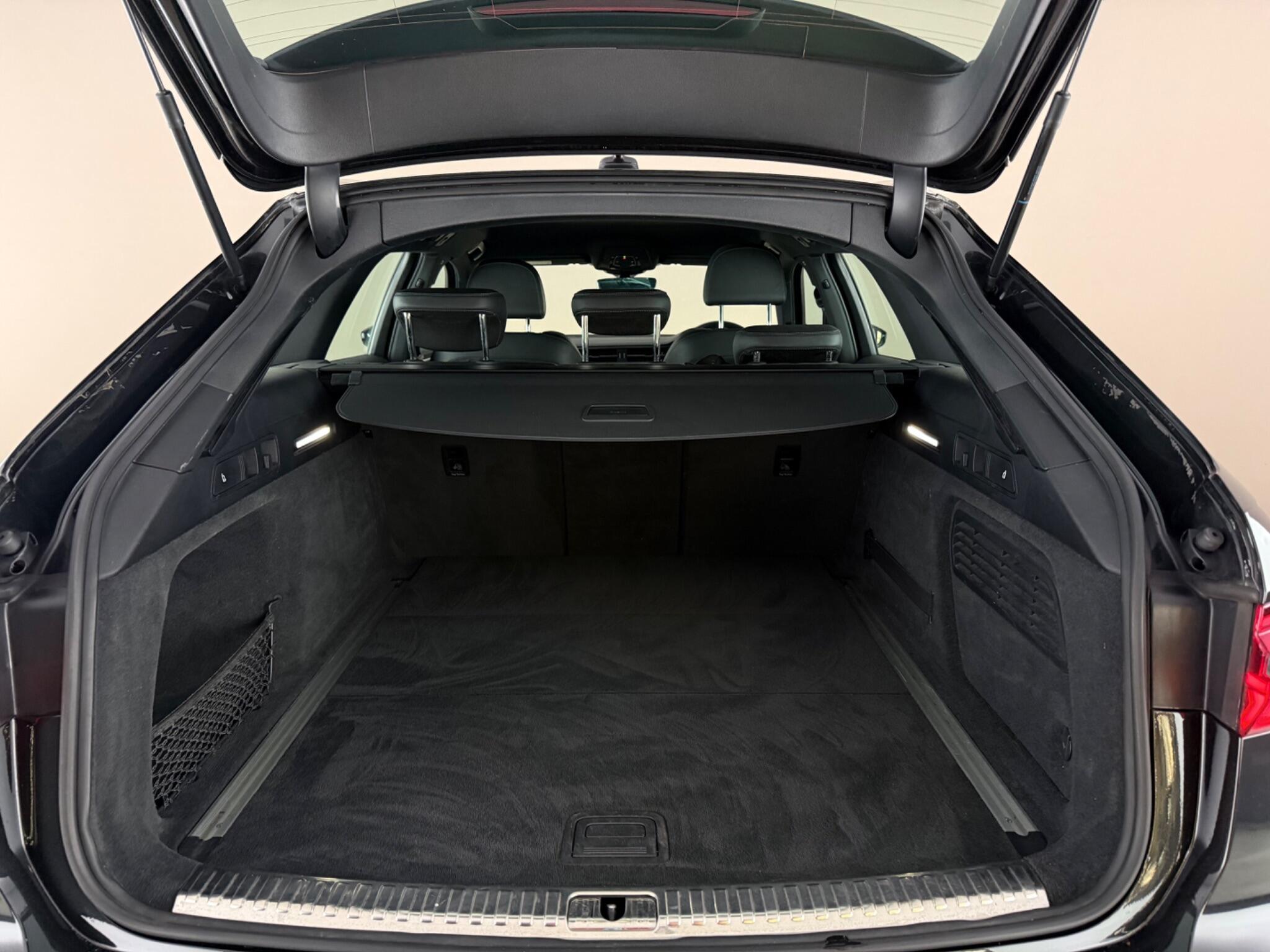 Audi A6 view 9