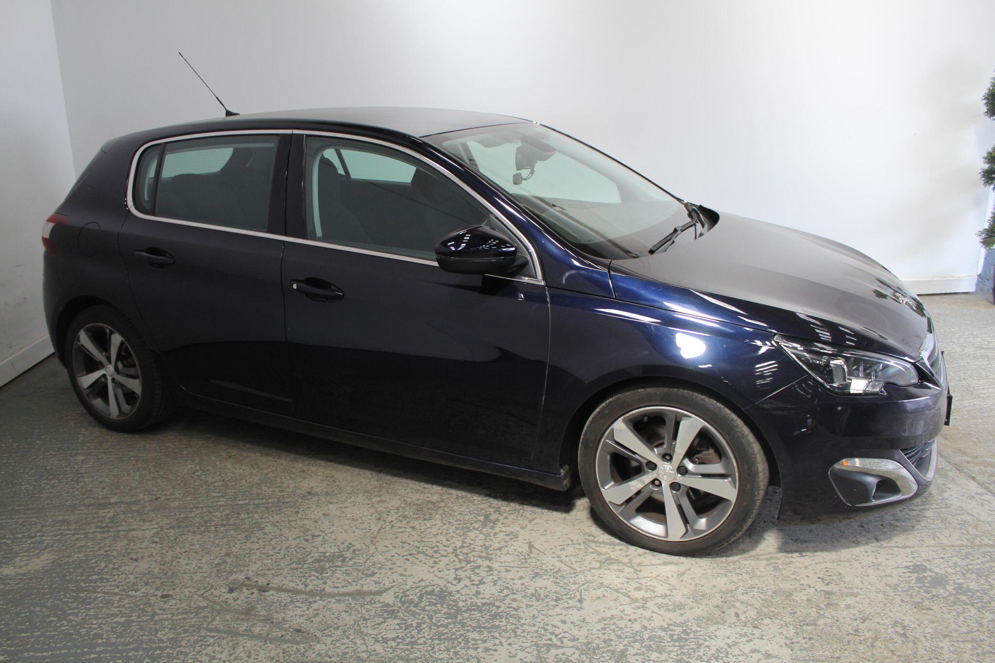 Peugeot 308 view 4