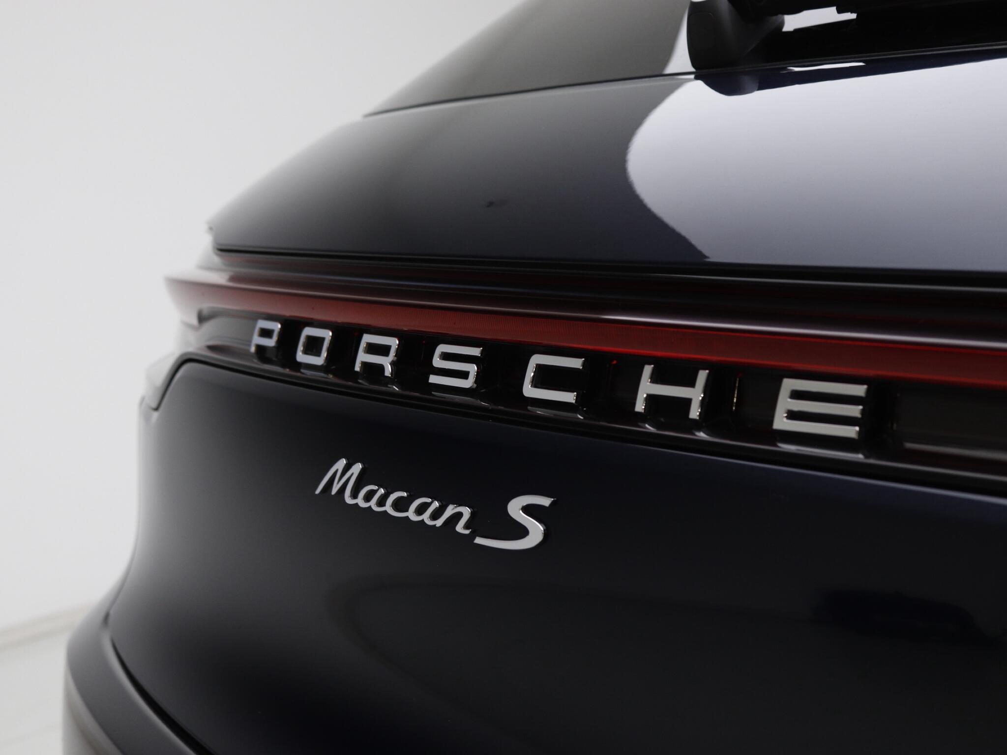 Porsche Macan view 19
