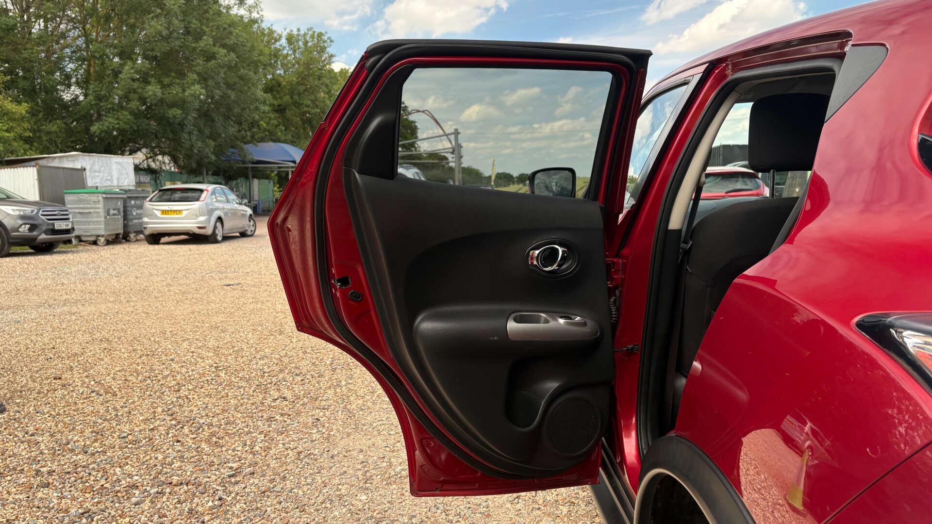 Nissan Juke view 32