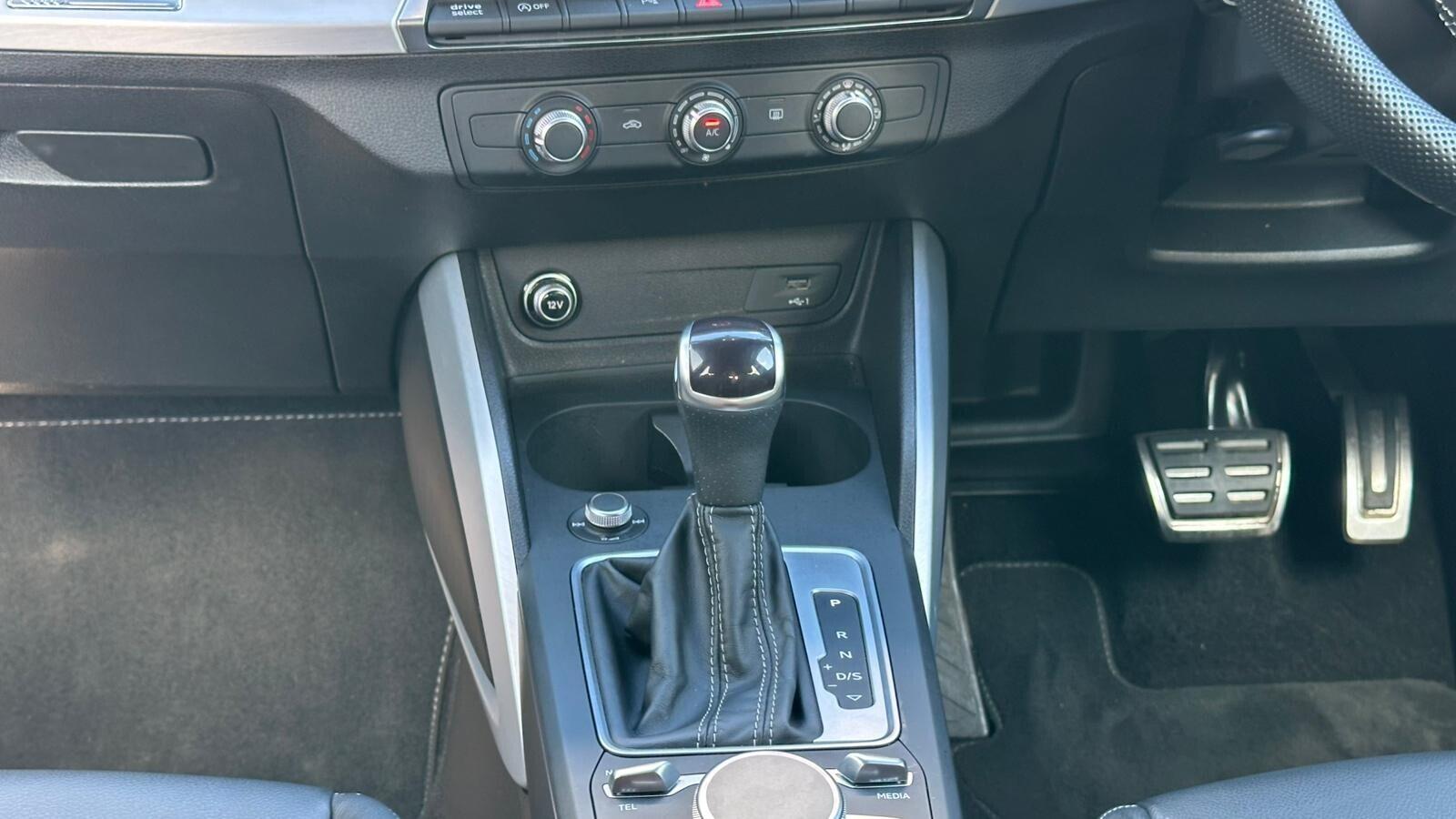 Audi Q2 view 19