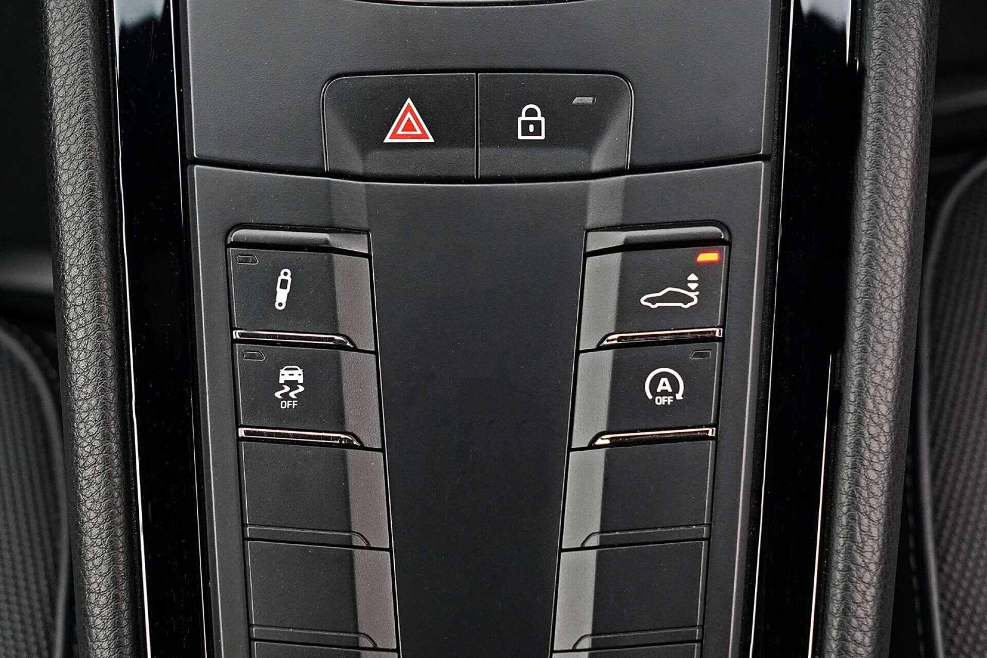 Porsche Cayman view 21