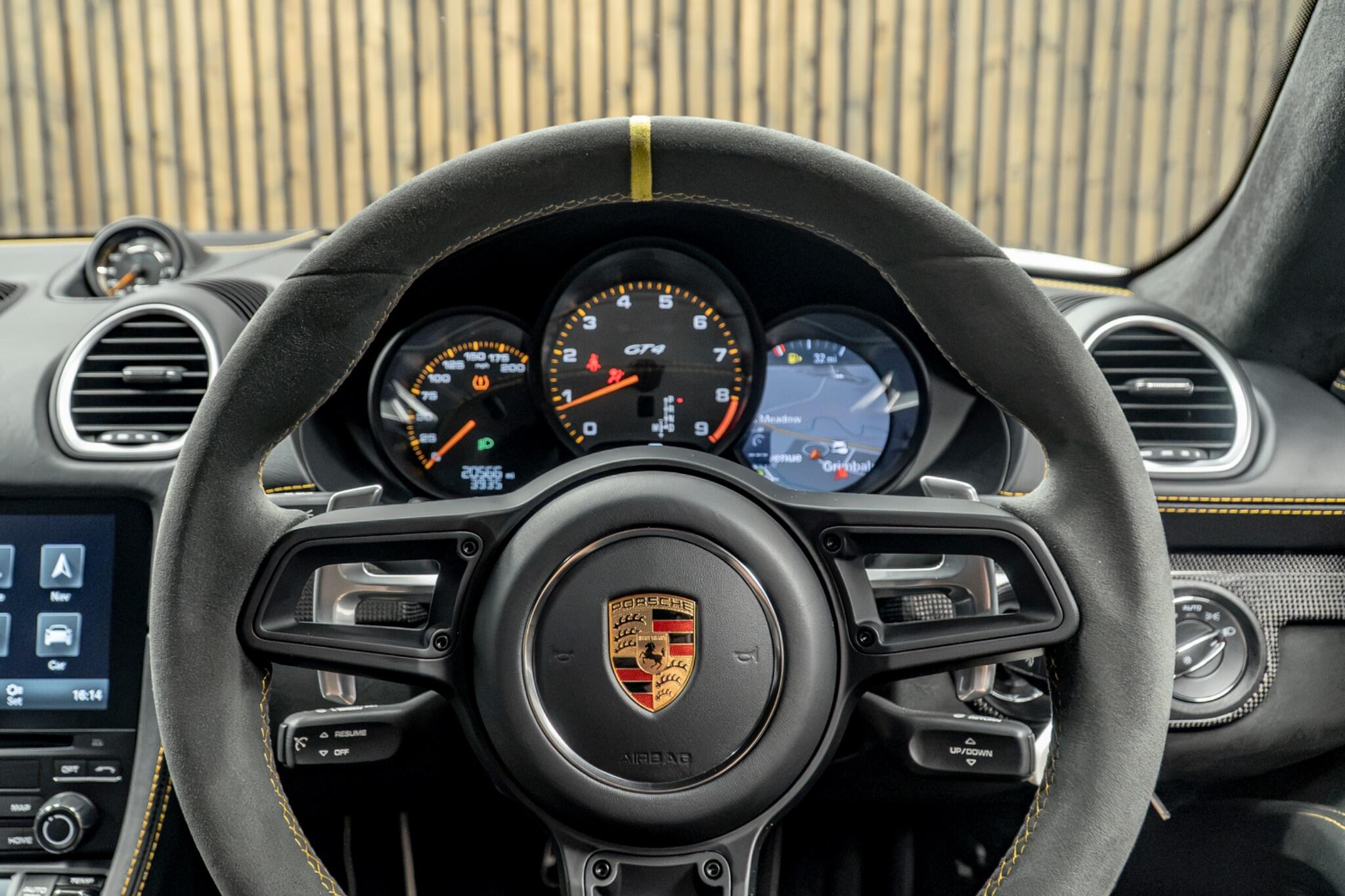 Porsche Cayman view 33