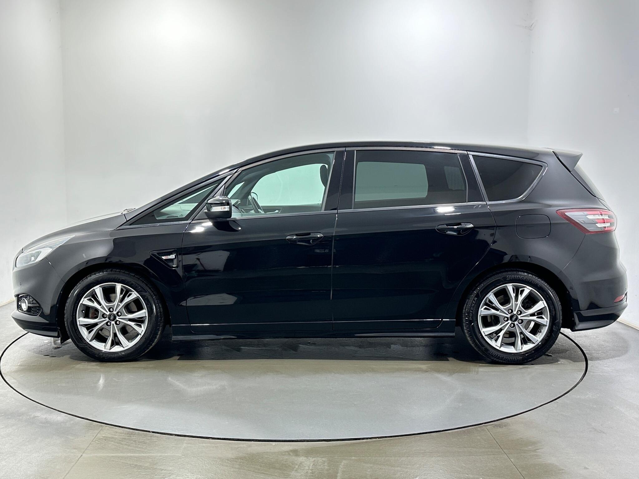 Ford S-Max view 5