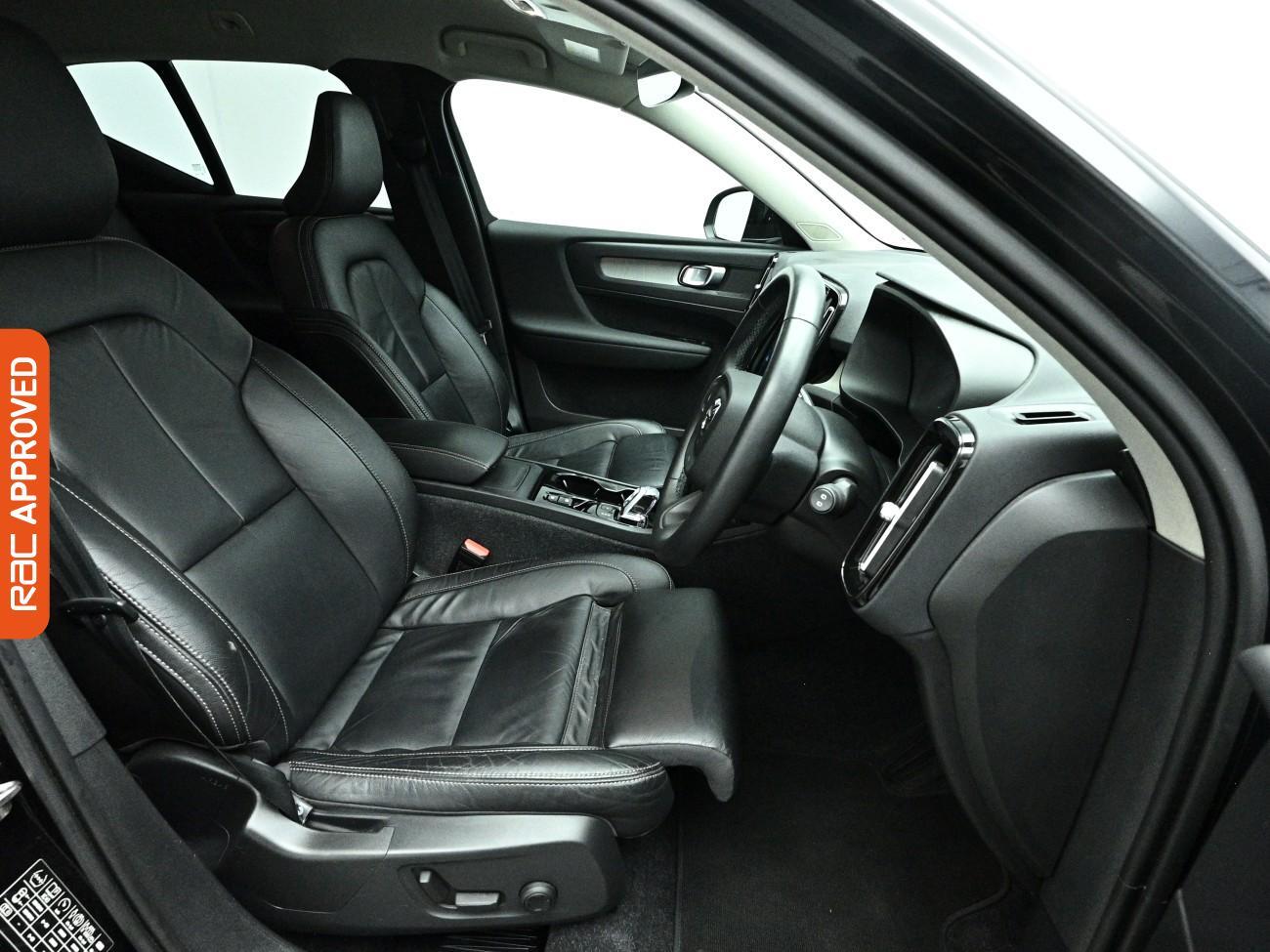 Volvo XC40 view 12