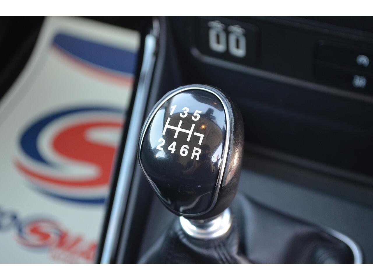 Ford EcoSport view 24