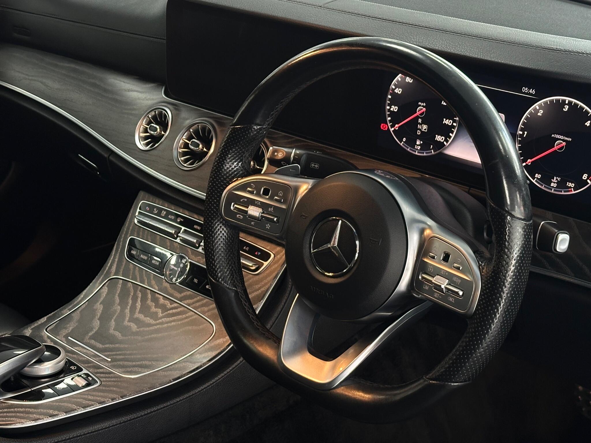 Mercedes-Benz CLS view 16