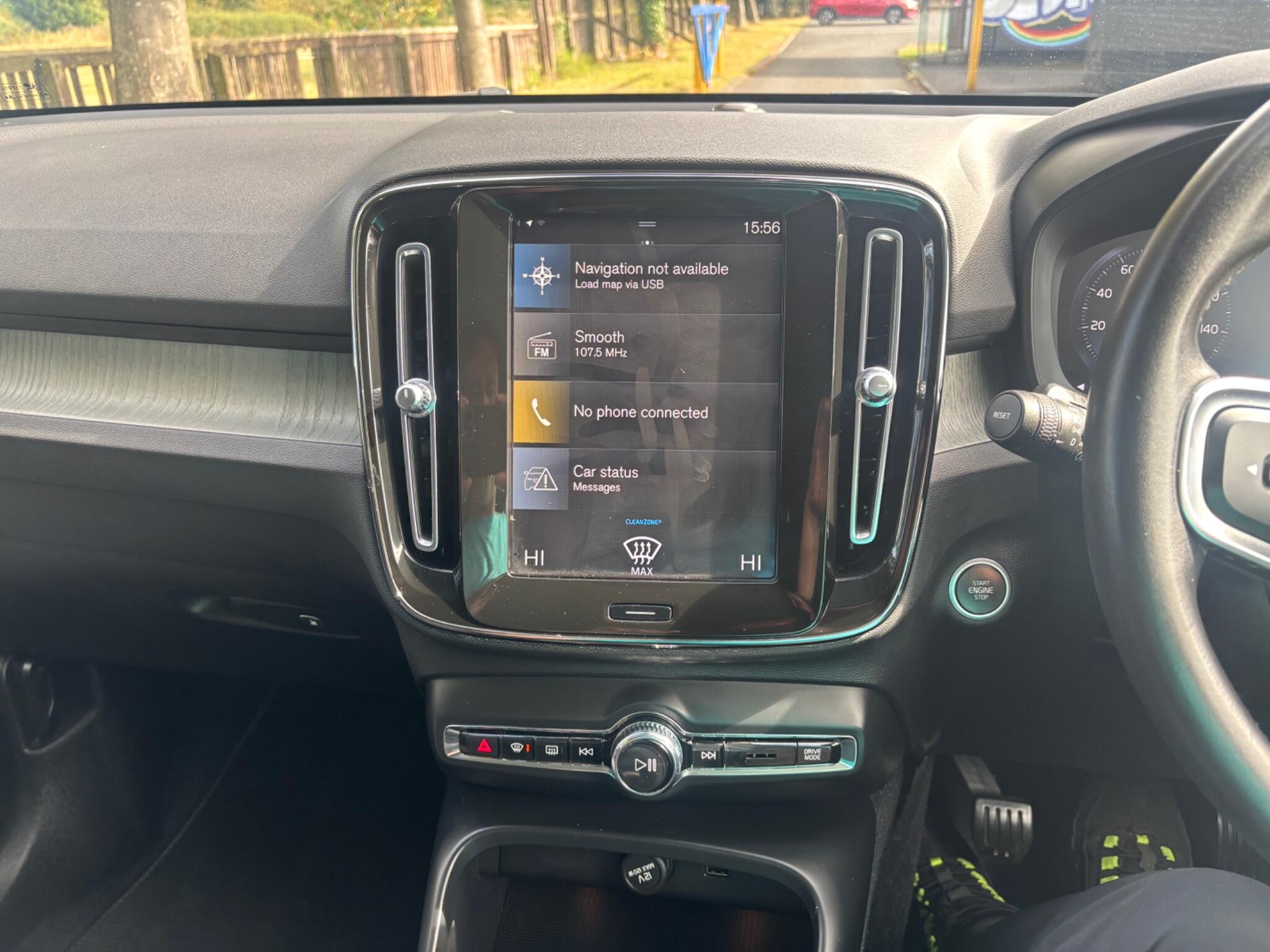 Volvo XC40 view 15