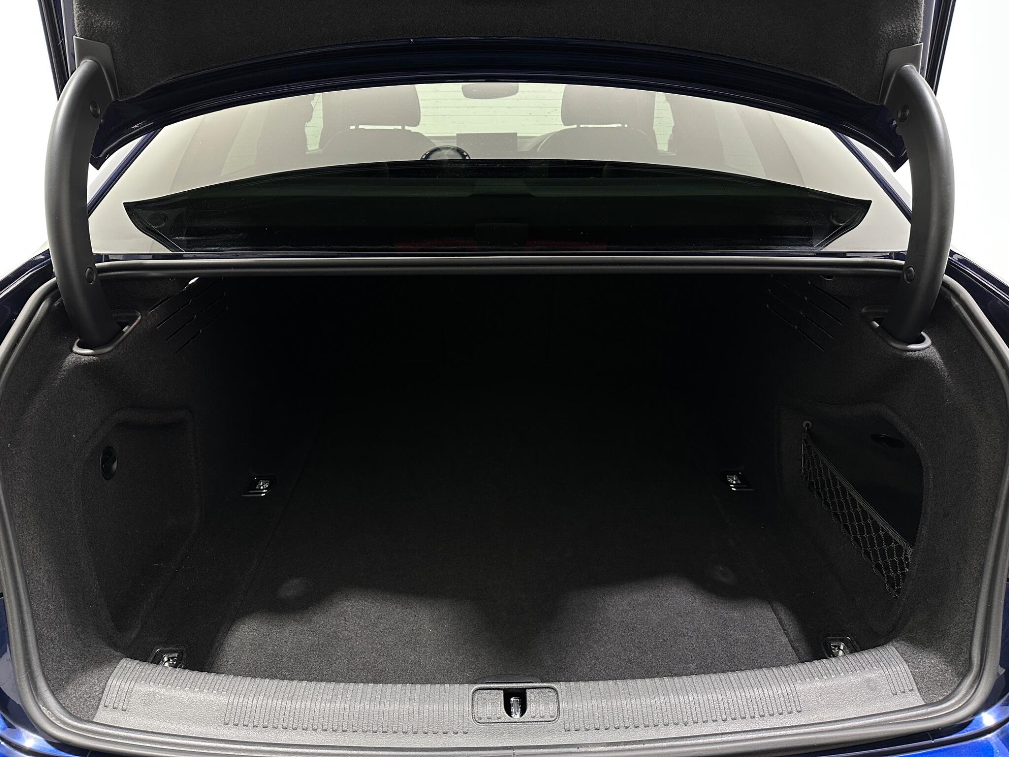 Audi A4 view 46