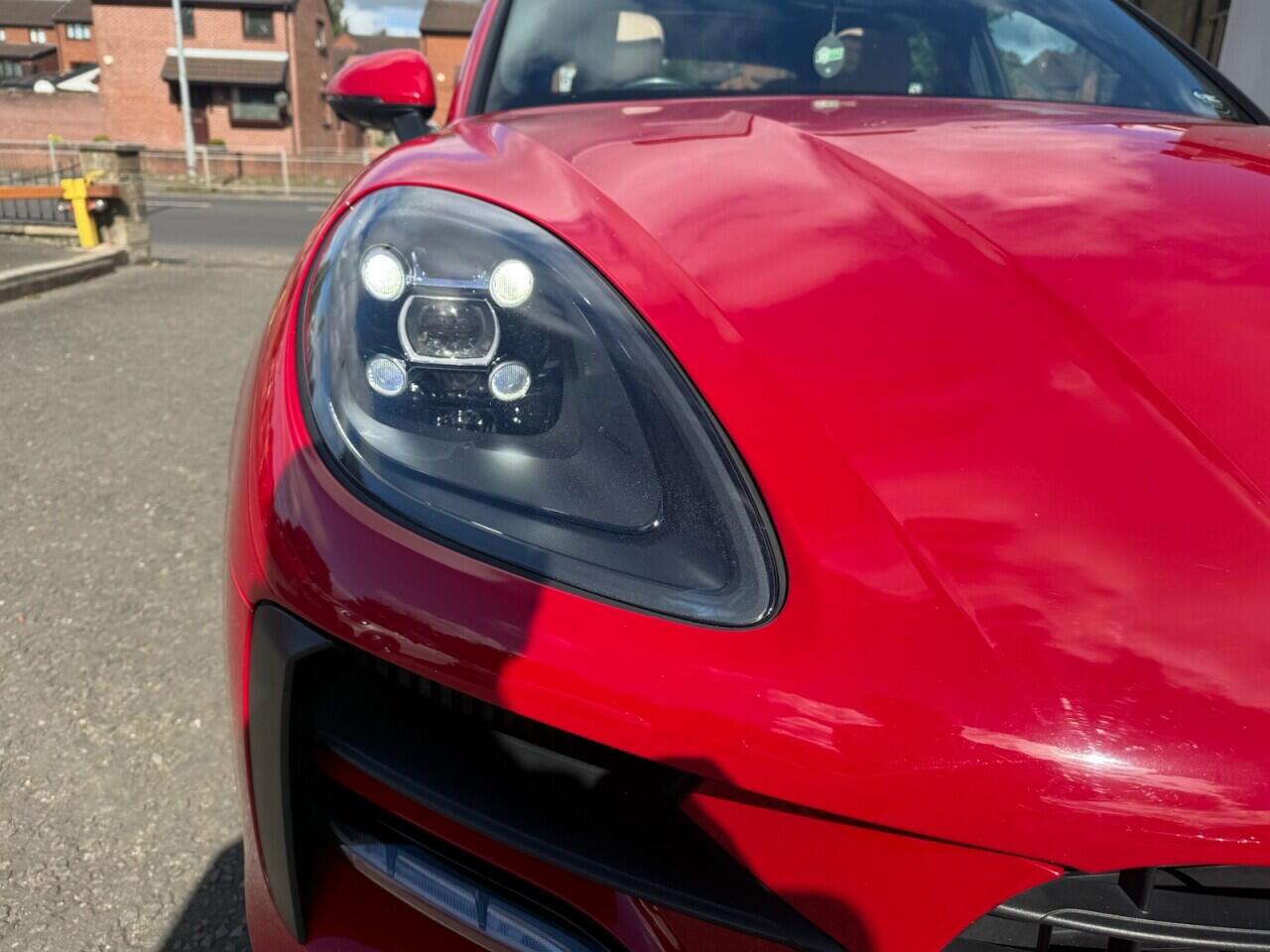 Porsche Macan view 13