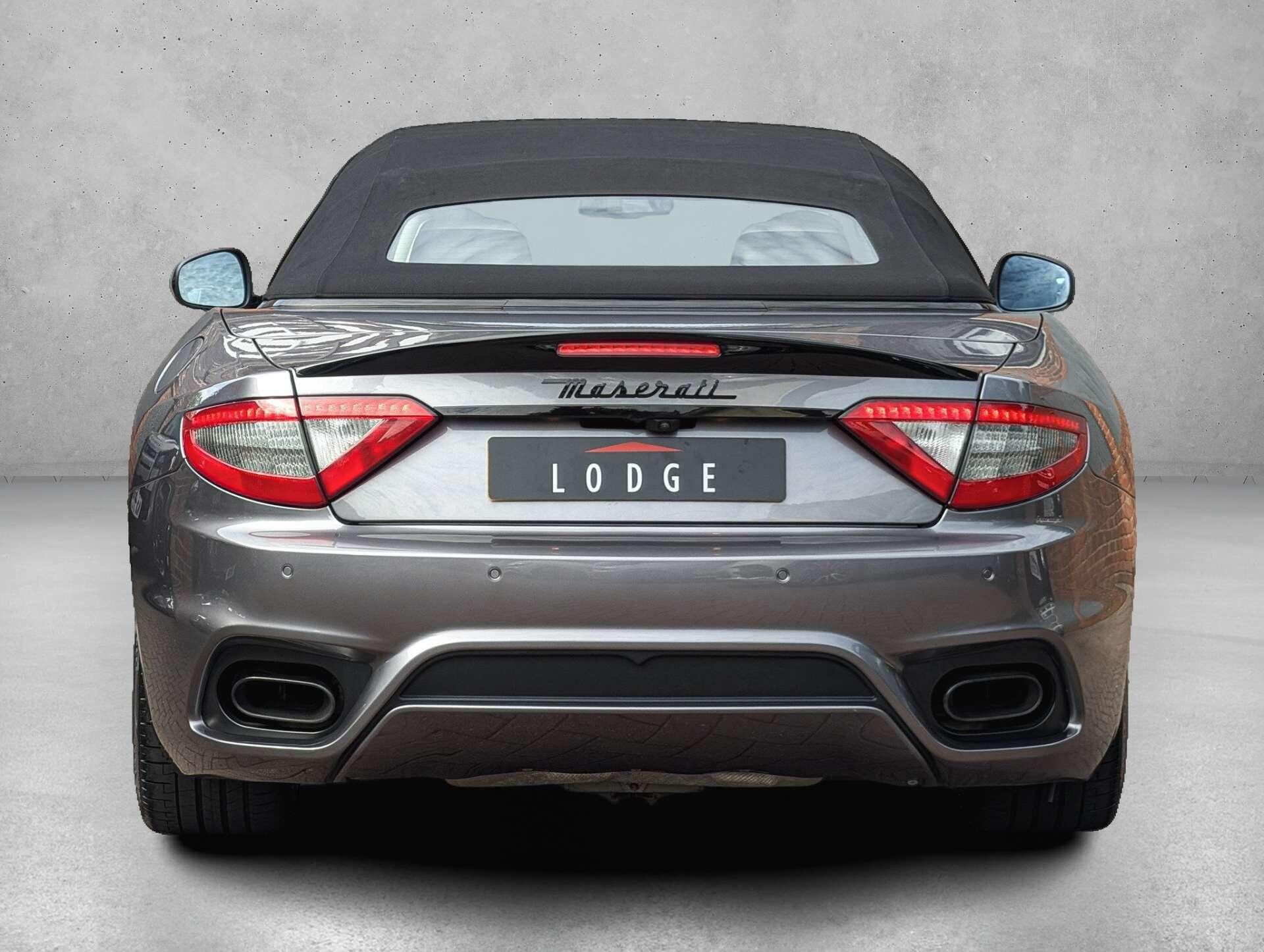 Maserati Grancabrio view 14