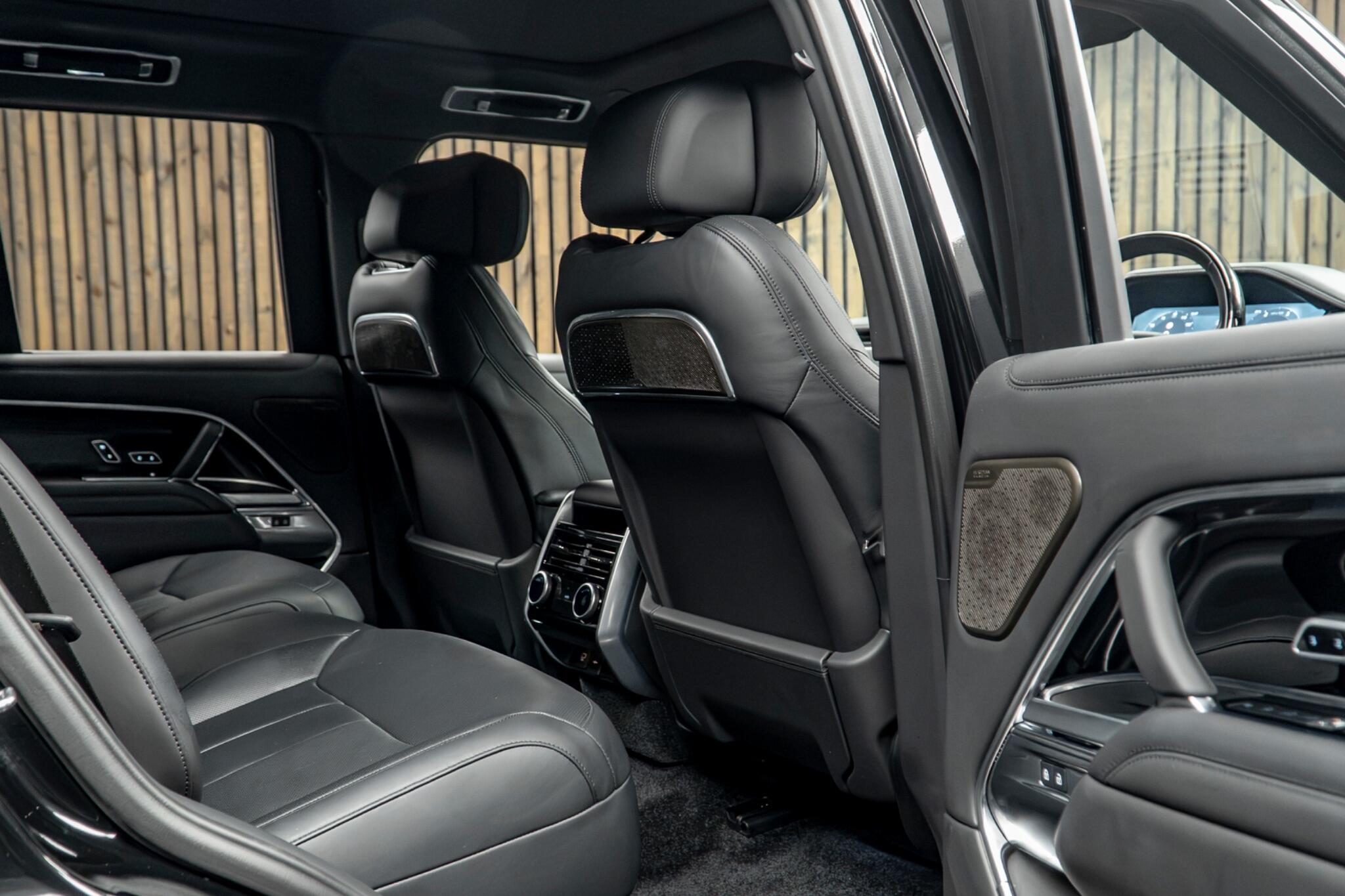 Land Rover Range Rover view 44