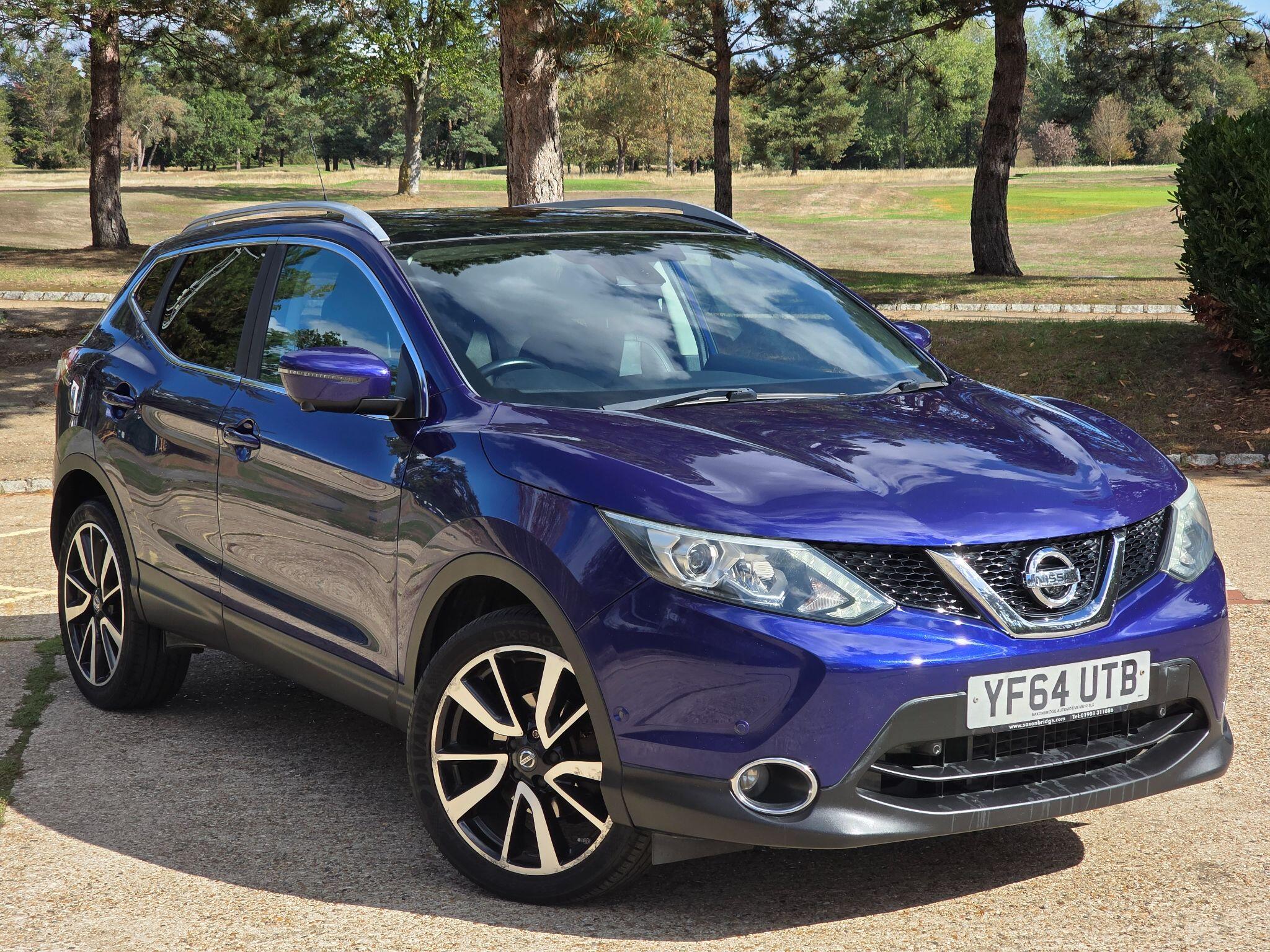 2014 Nissan Qashqai in Blue for sale