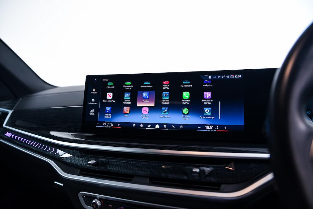 BMW X5 view 22
