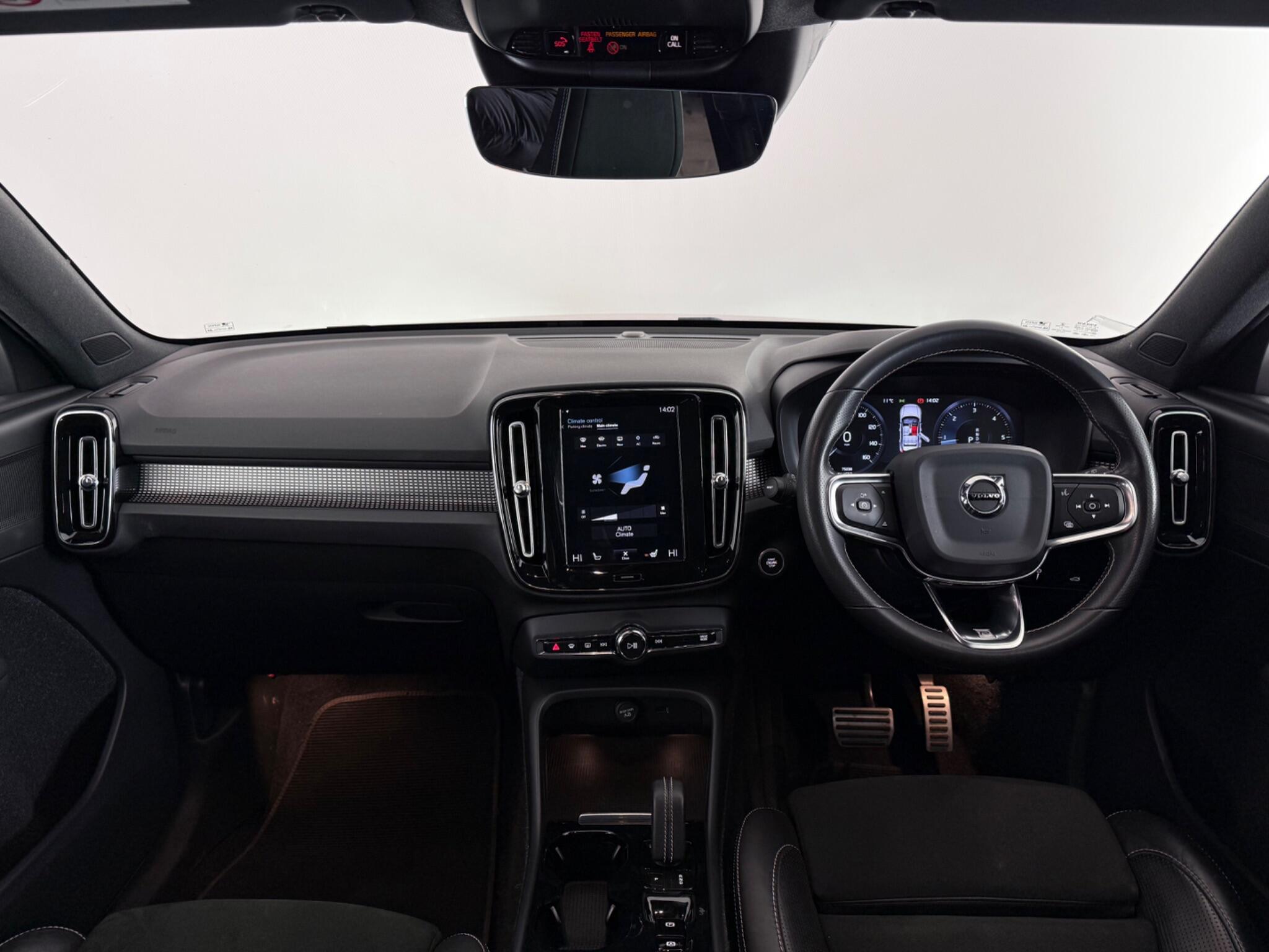 Volvo XC40 view 22