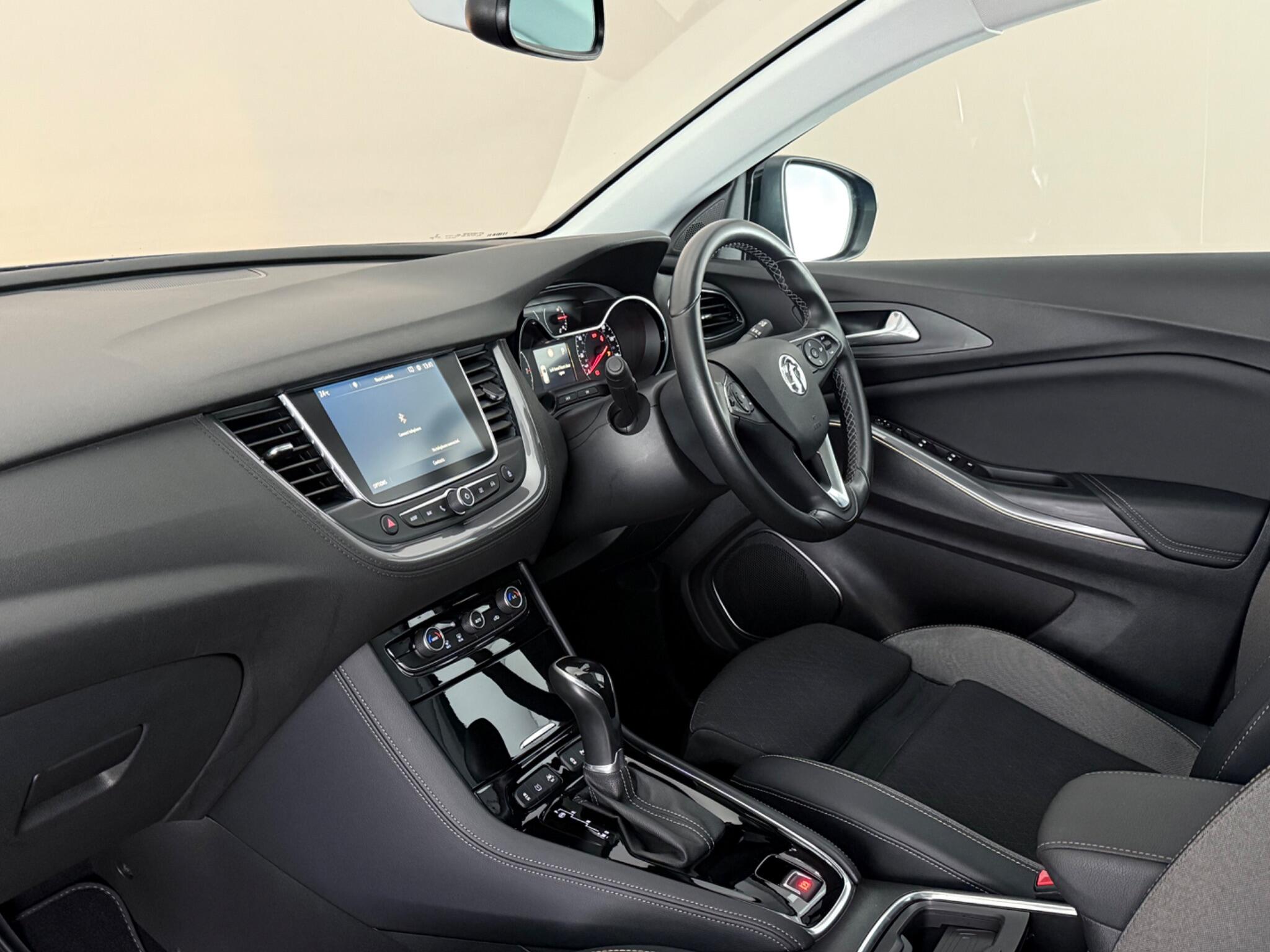 Vauxhall Grandland X view 12