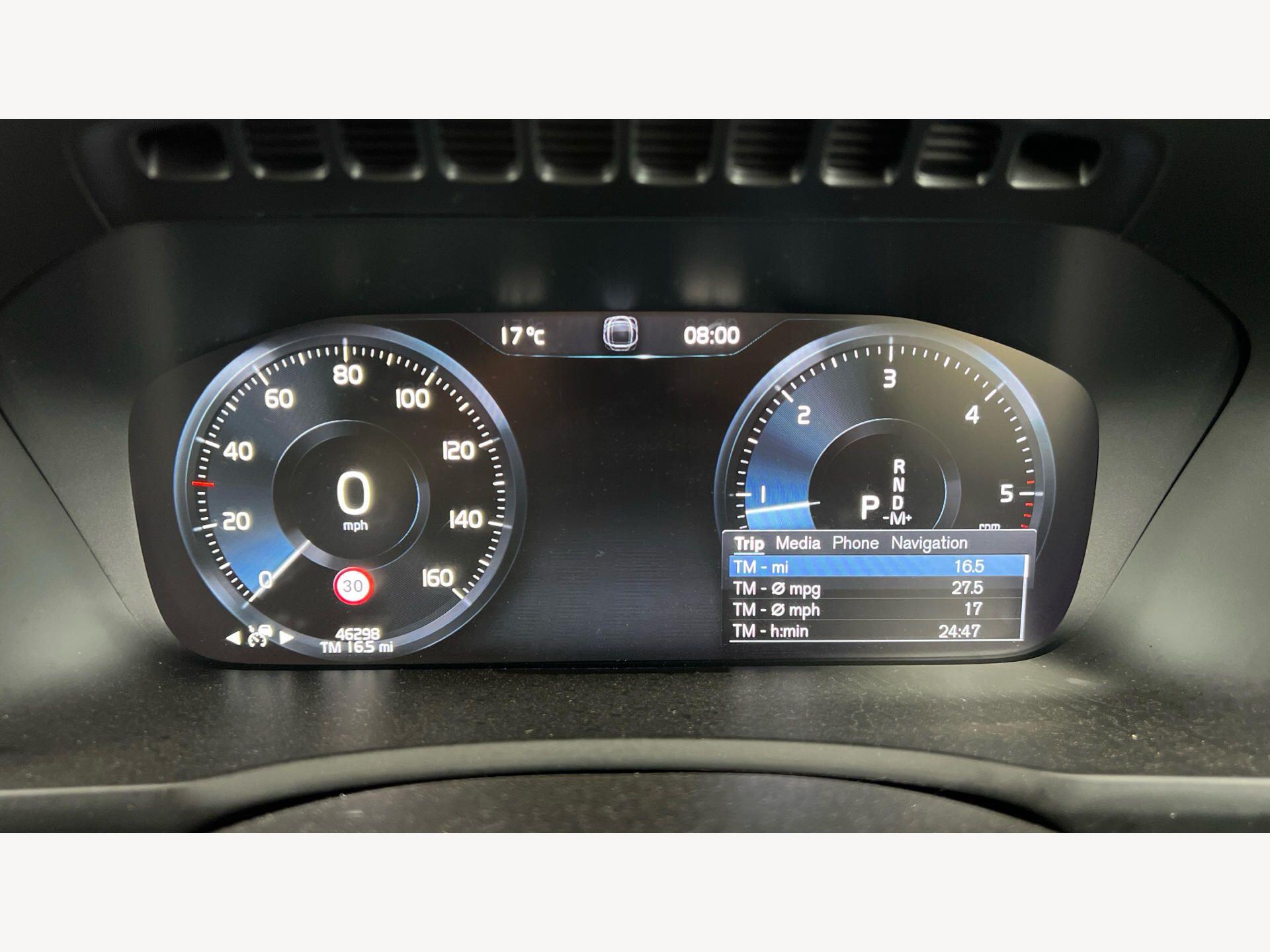 Volvo XC90 view 12
