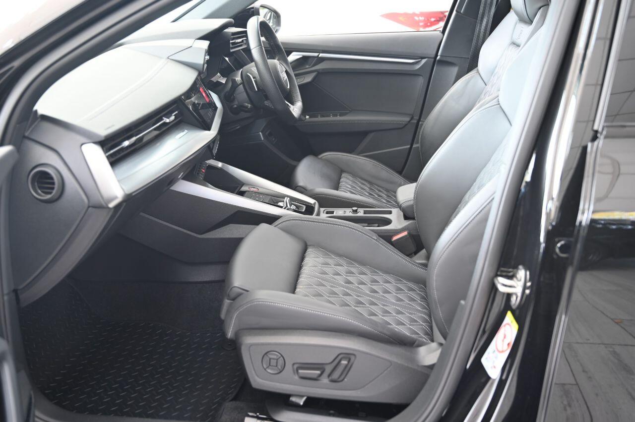 Audi S3 view 14