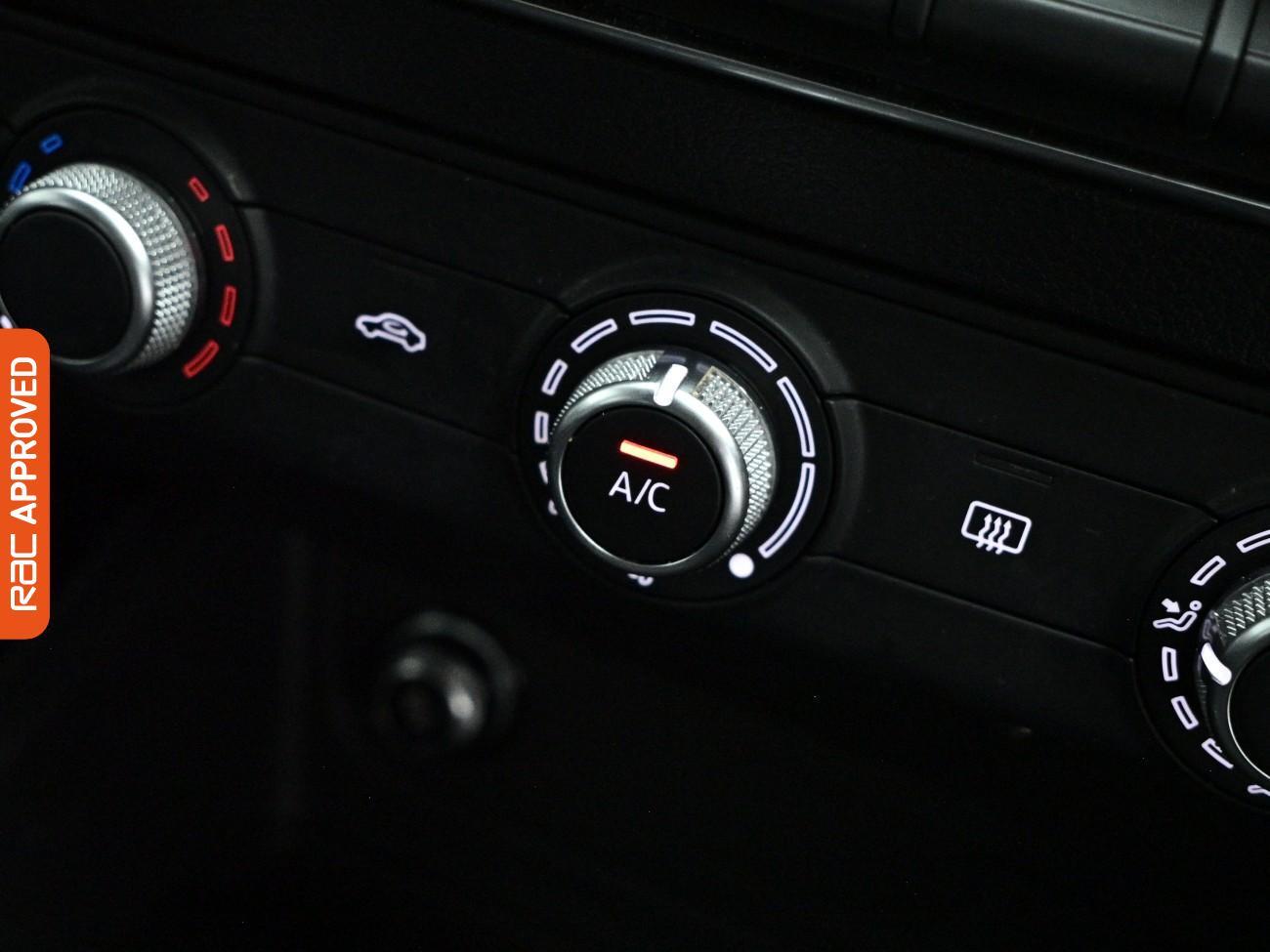 Audi Q2 view 17