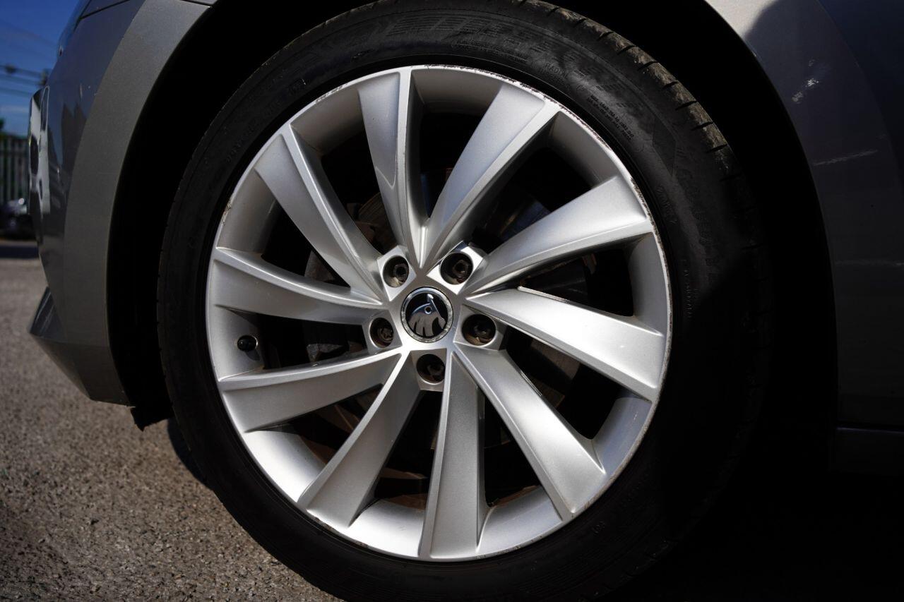 Skoda Superb view 25
