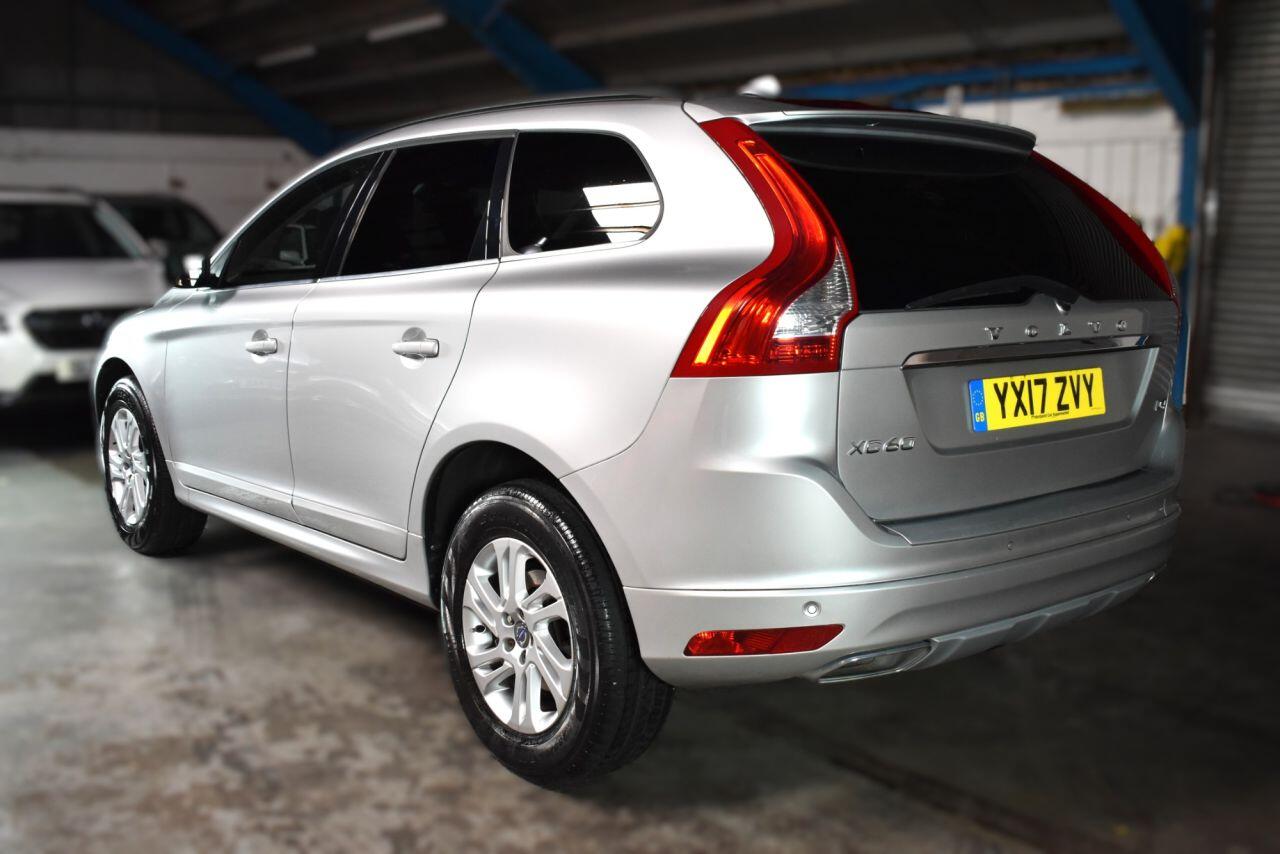 Volvo XC60 view 16