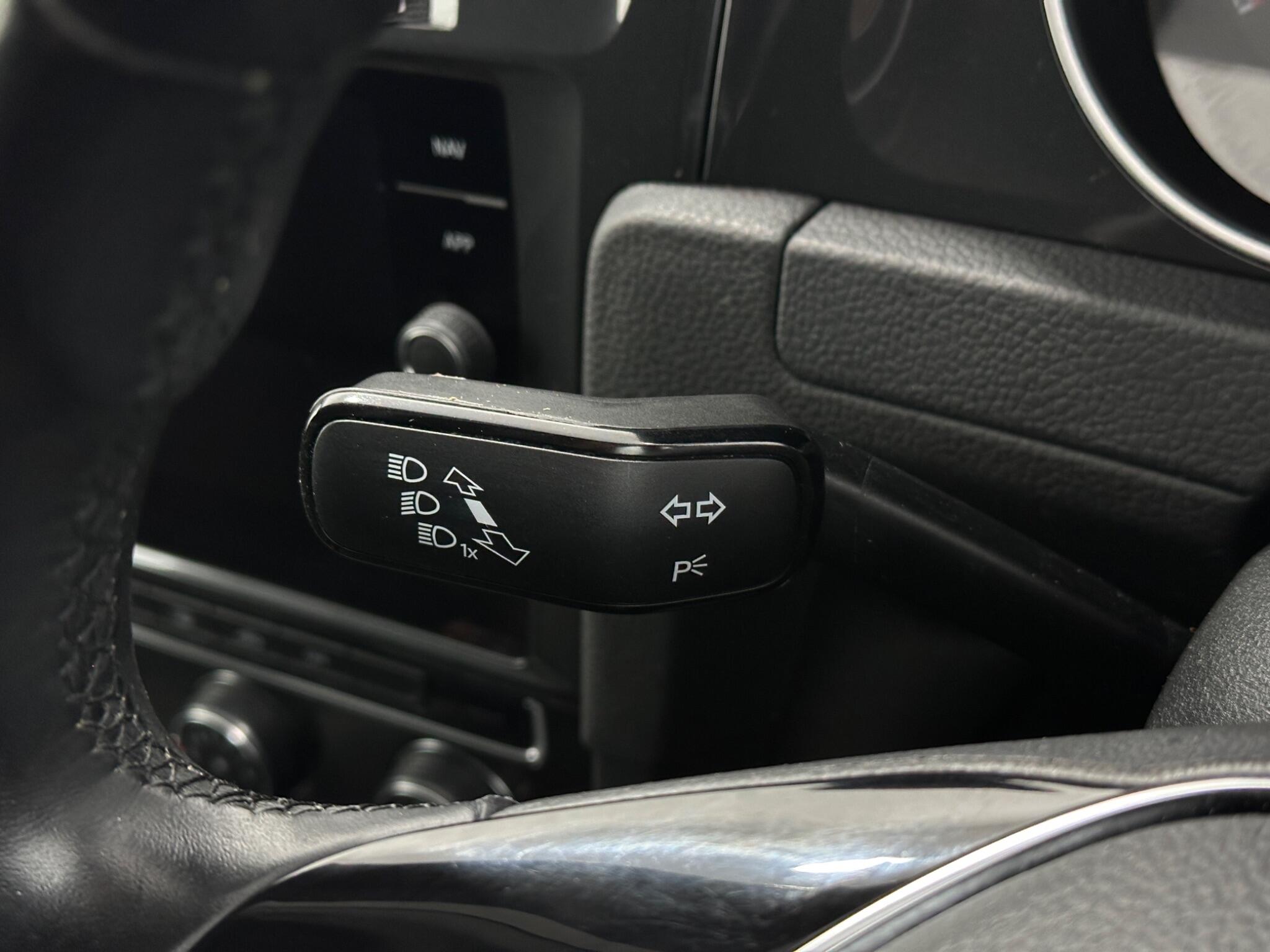 Volkswagen Golf view 14