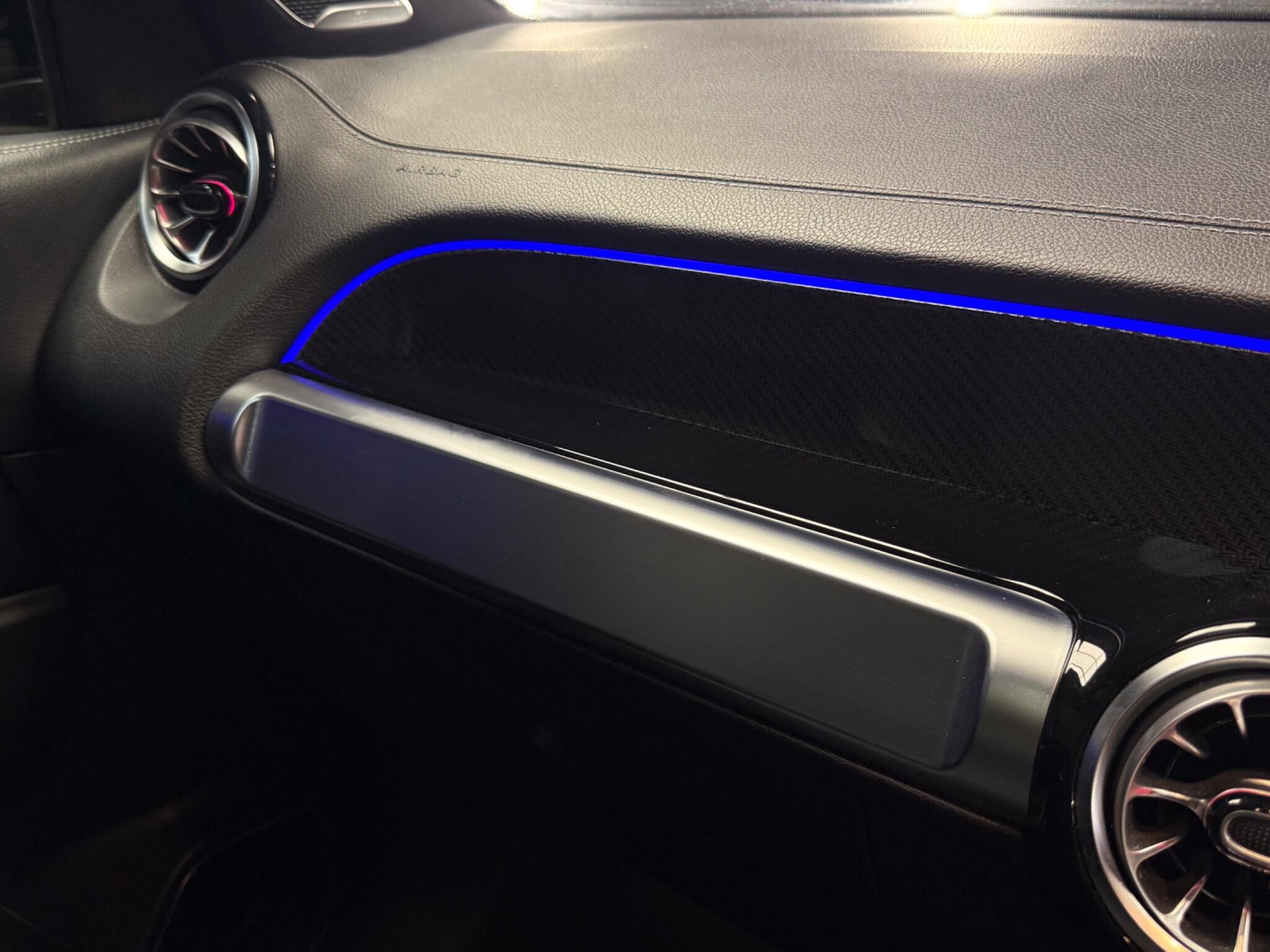 Mercedes-Benz GLB view 39