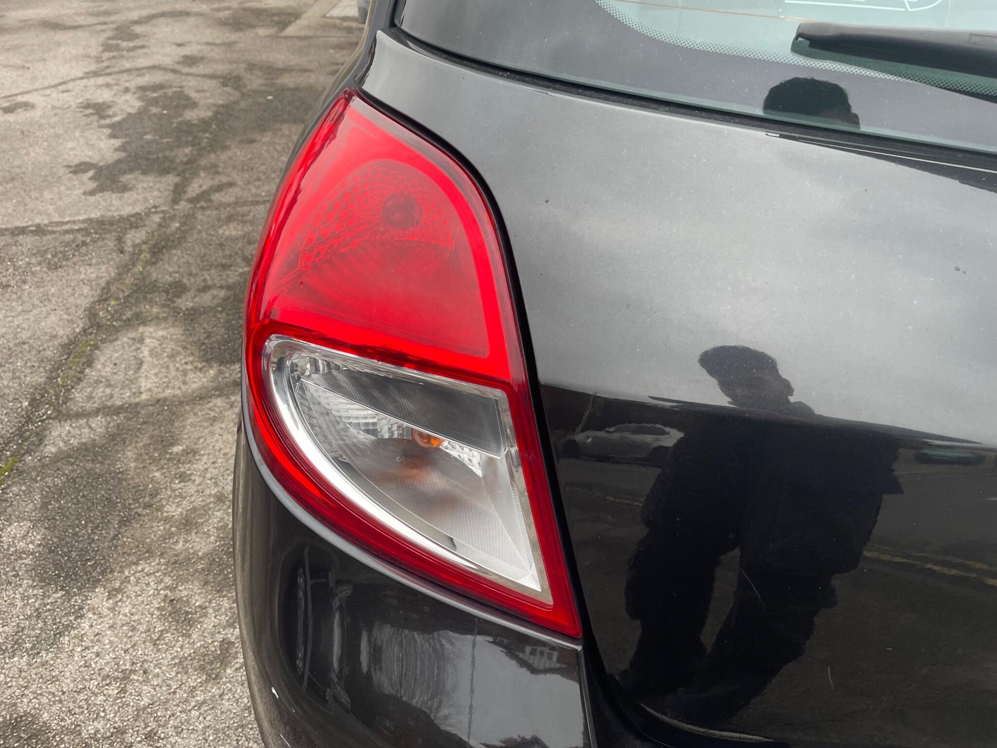 2011 Renault Clio image 63