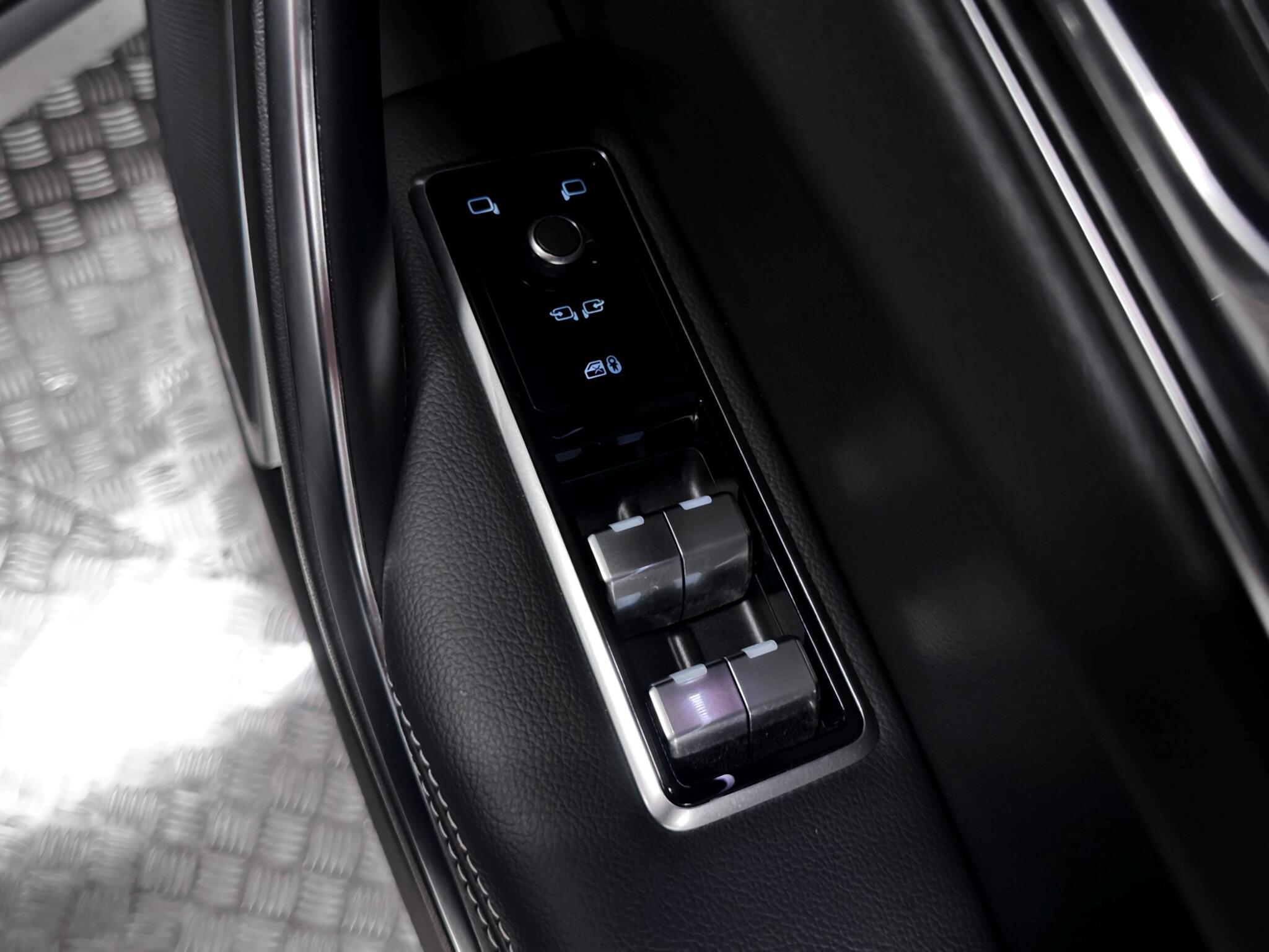 Jaguar F-Pace view 22