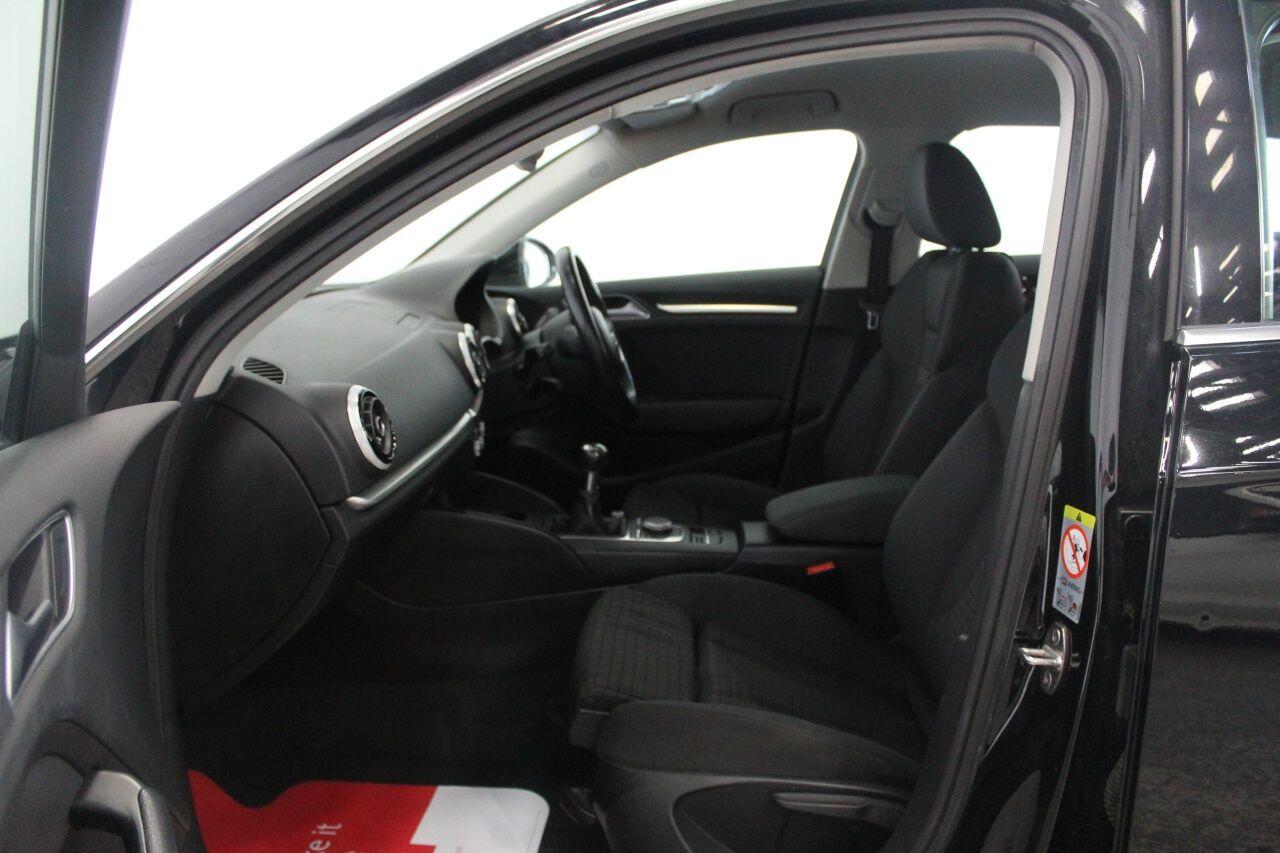 Audi A3 view 50