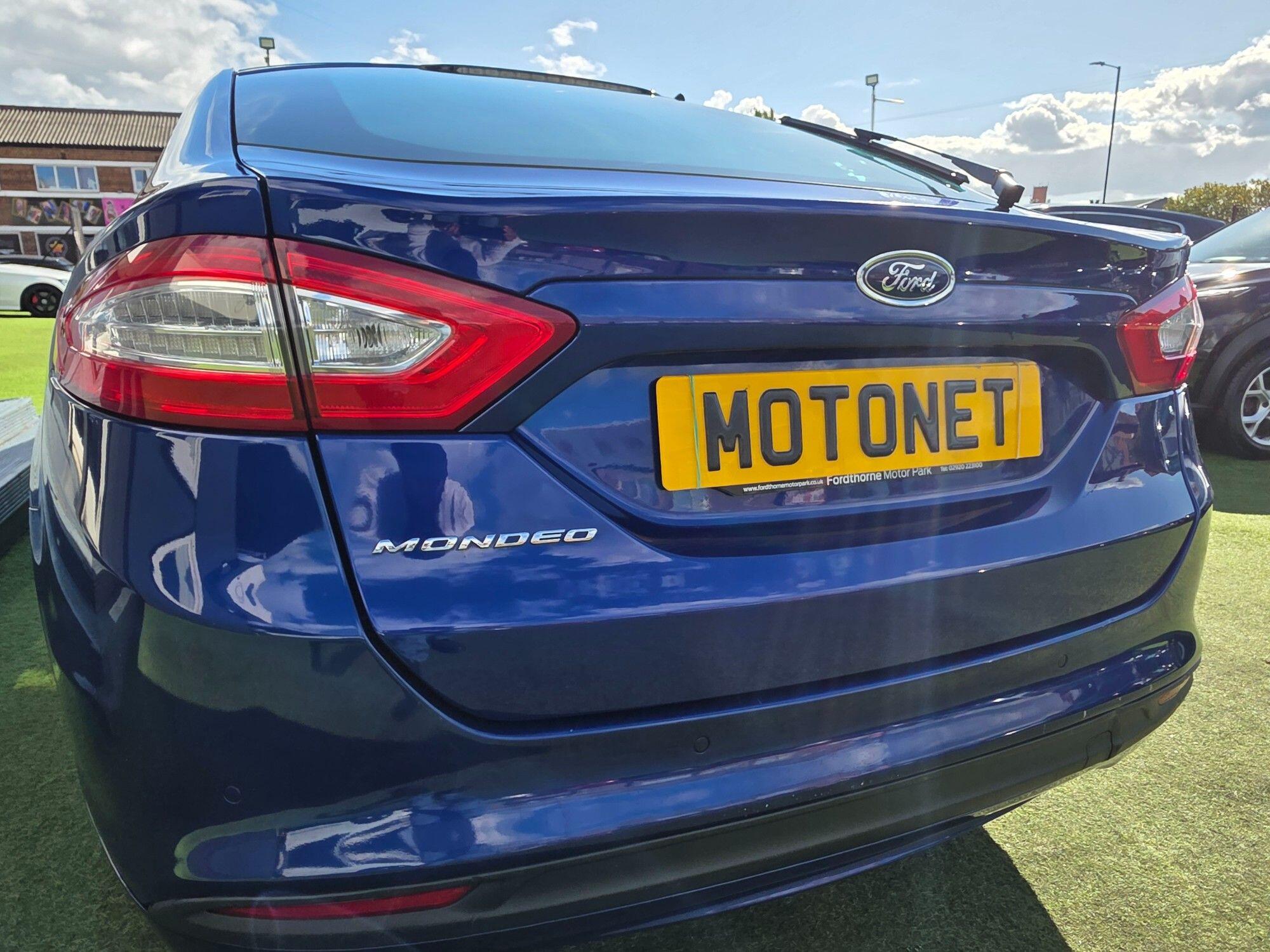 Ford Mondeo view 25