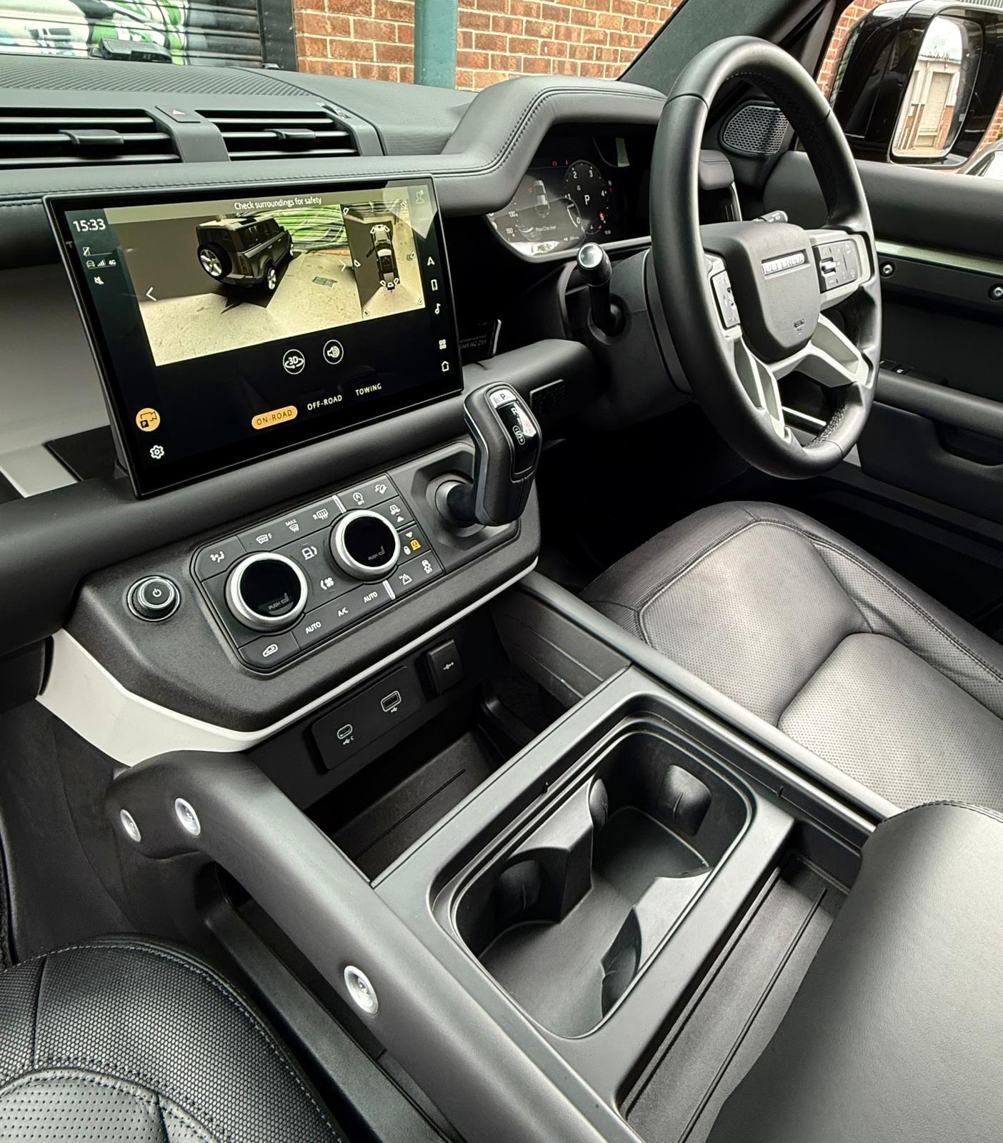 Land Rover Defender view 34