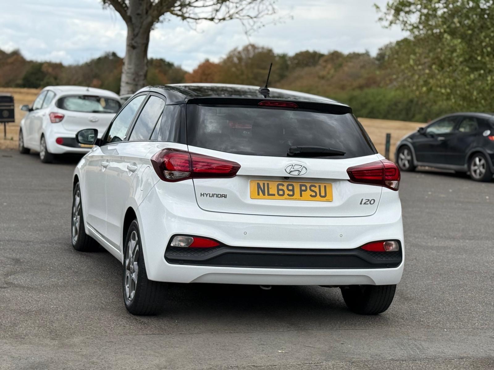 Hyundai i20 view 16