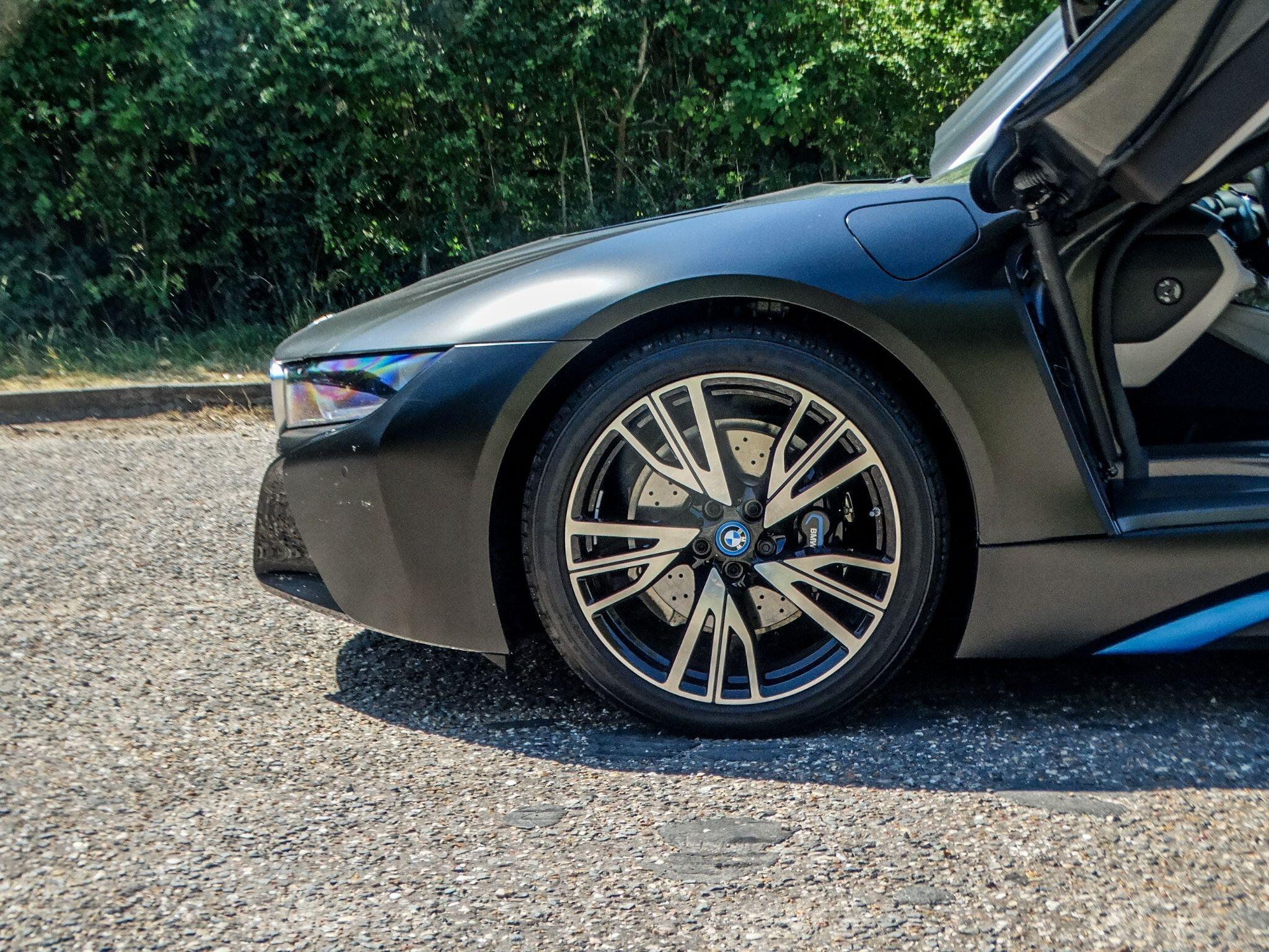 BMW I8 view 8