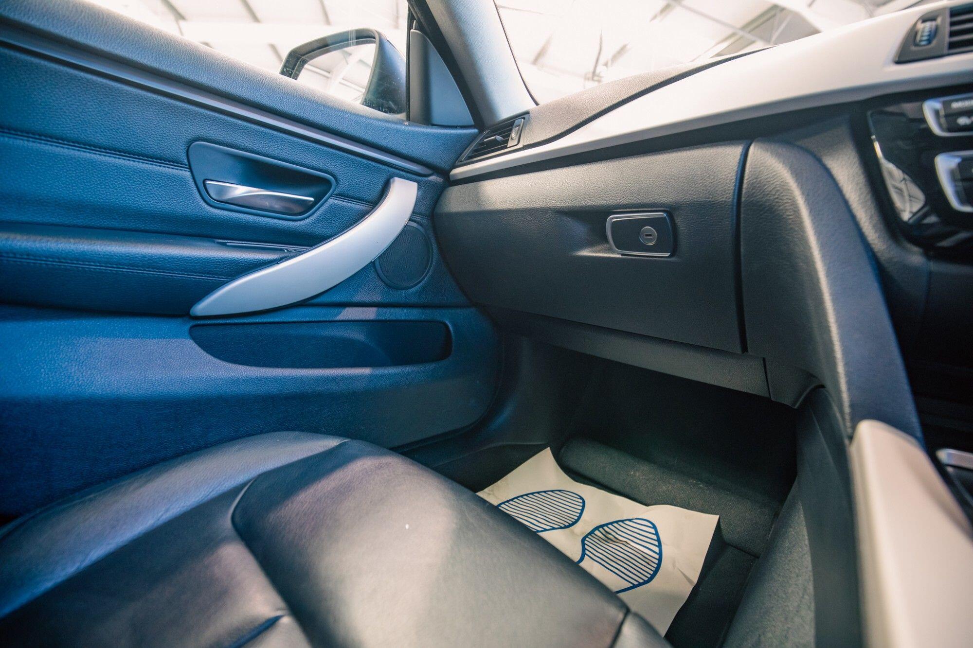 BMW 4 Series view 18