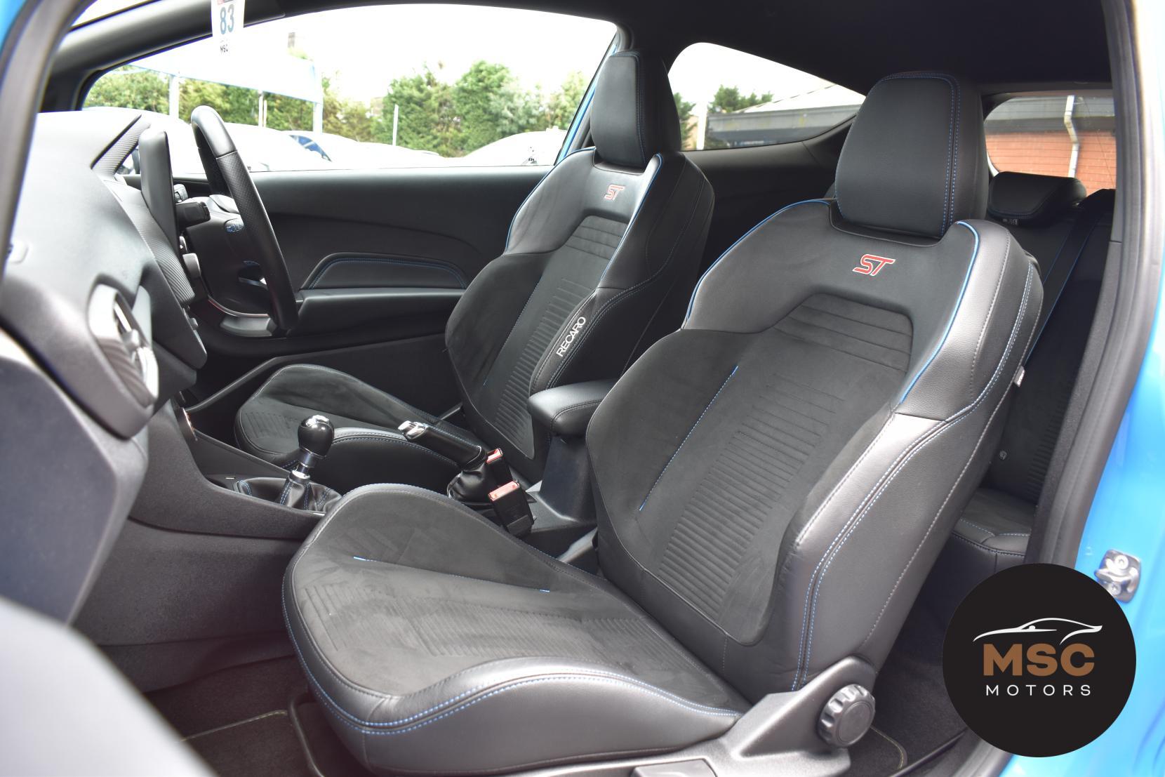 Ford Fiesta view 42