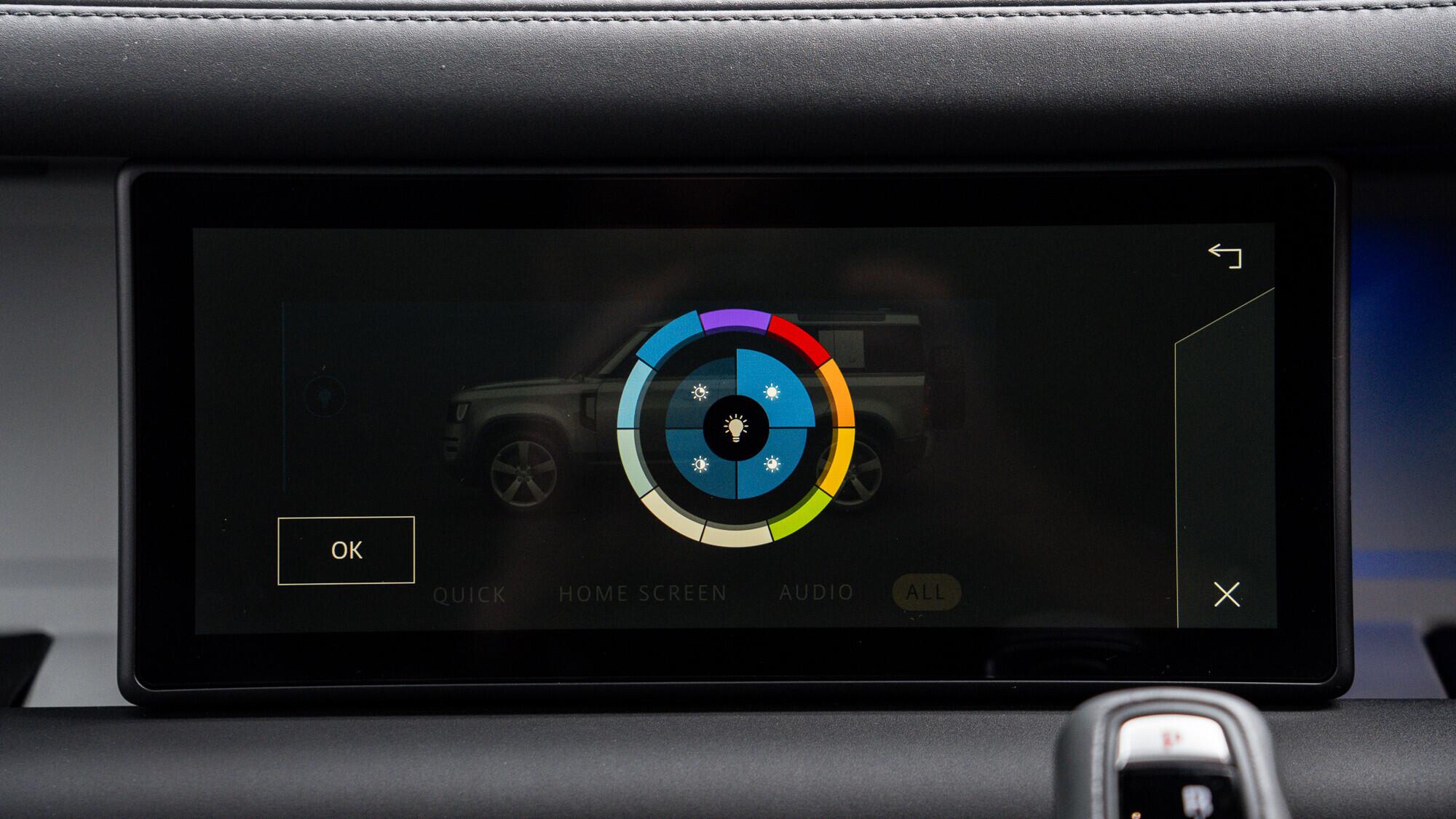 Land Rover Defender view 32