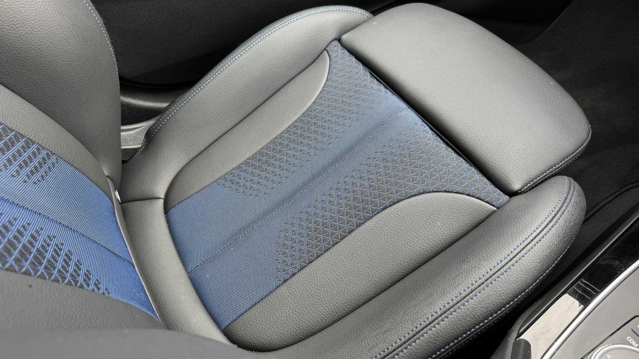 BMW 2 Series view 37