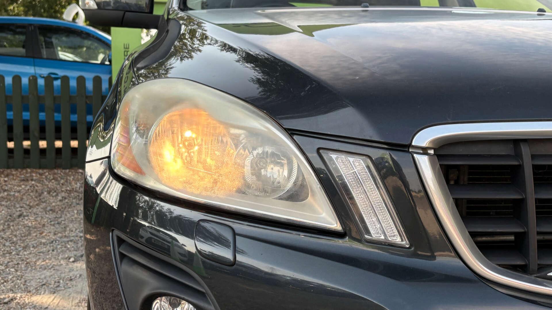 Volvo XC60 view 41