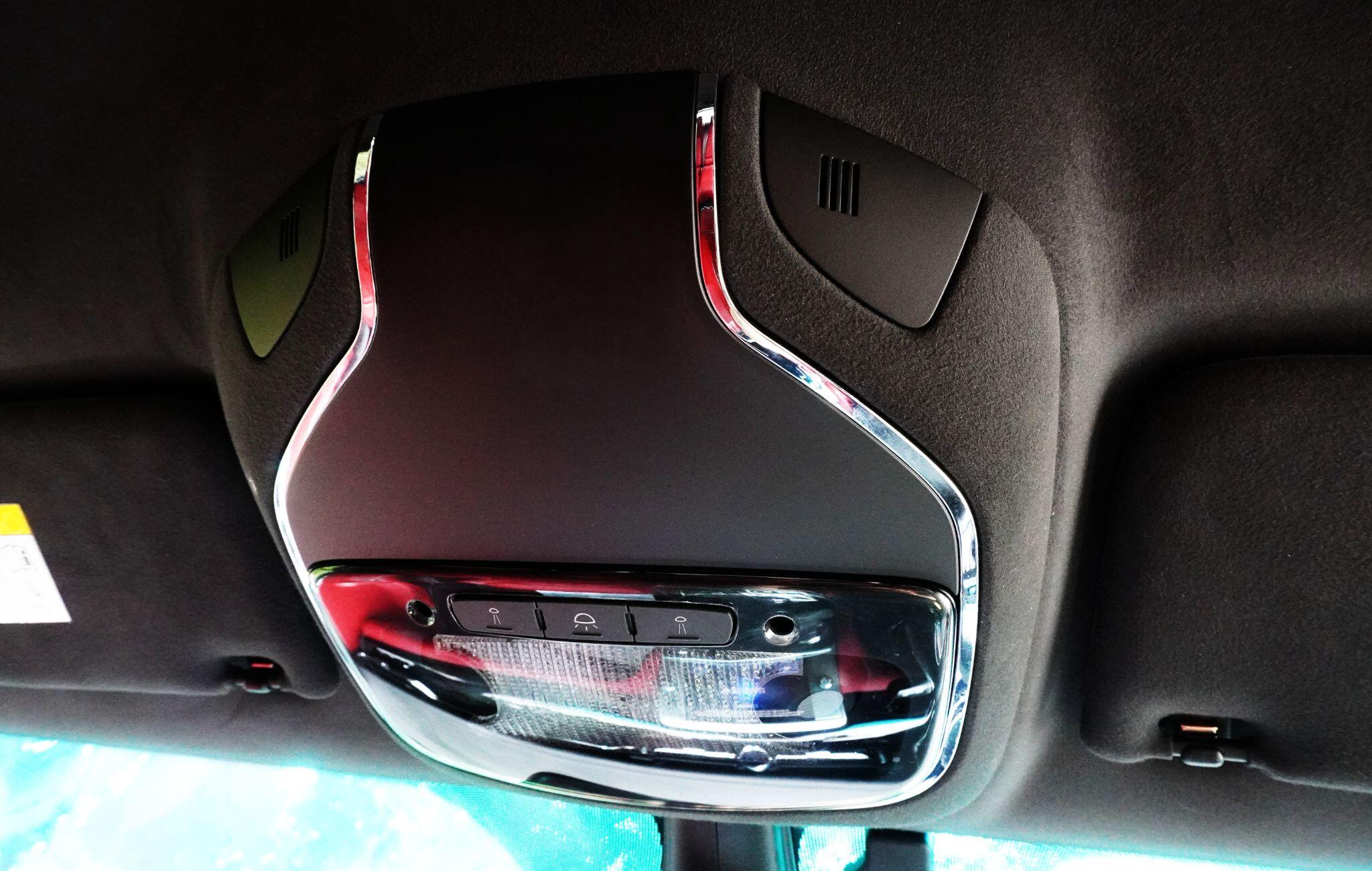 Maserati Quattroporte view 28