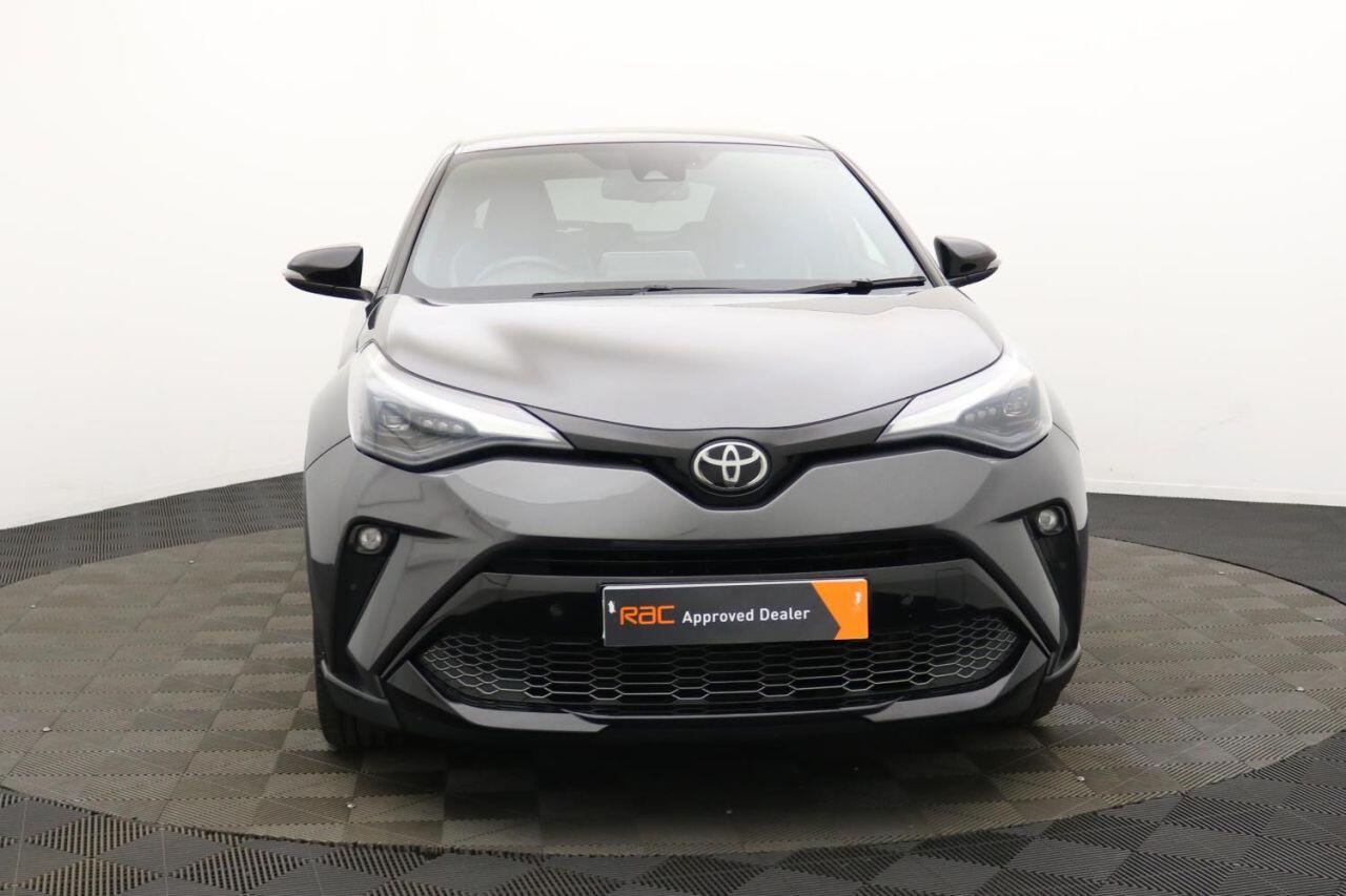 Toyota C-HR view 10