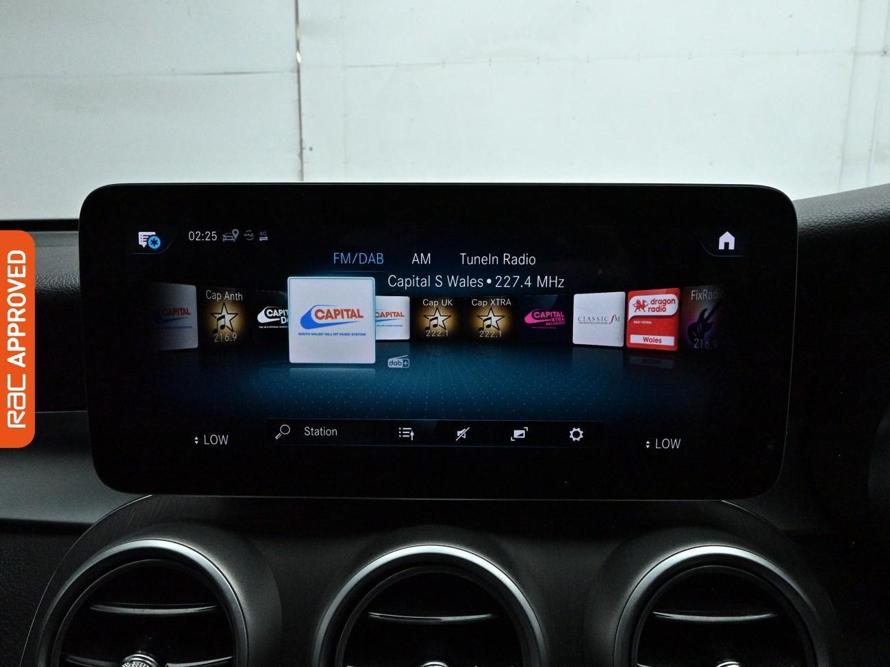 Mercedes-Benz GLC view 16