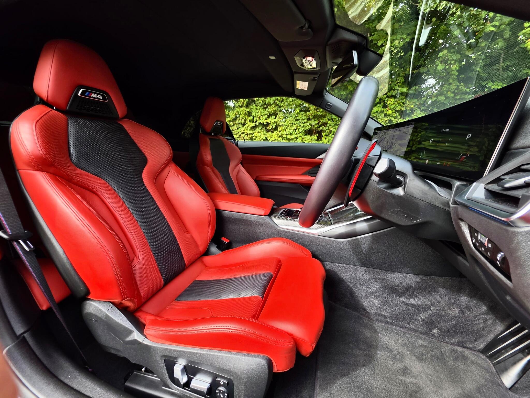 BMW M4 view 4