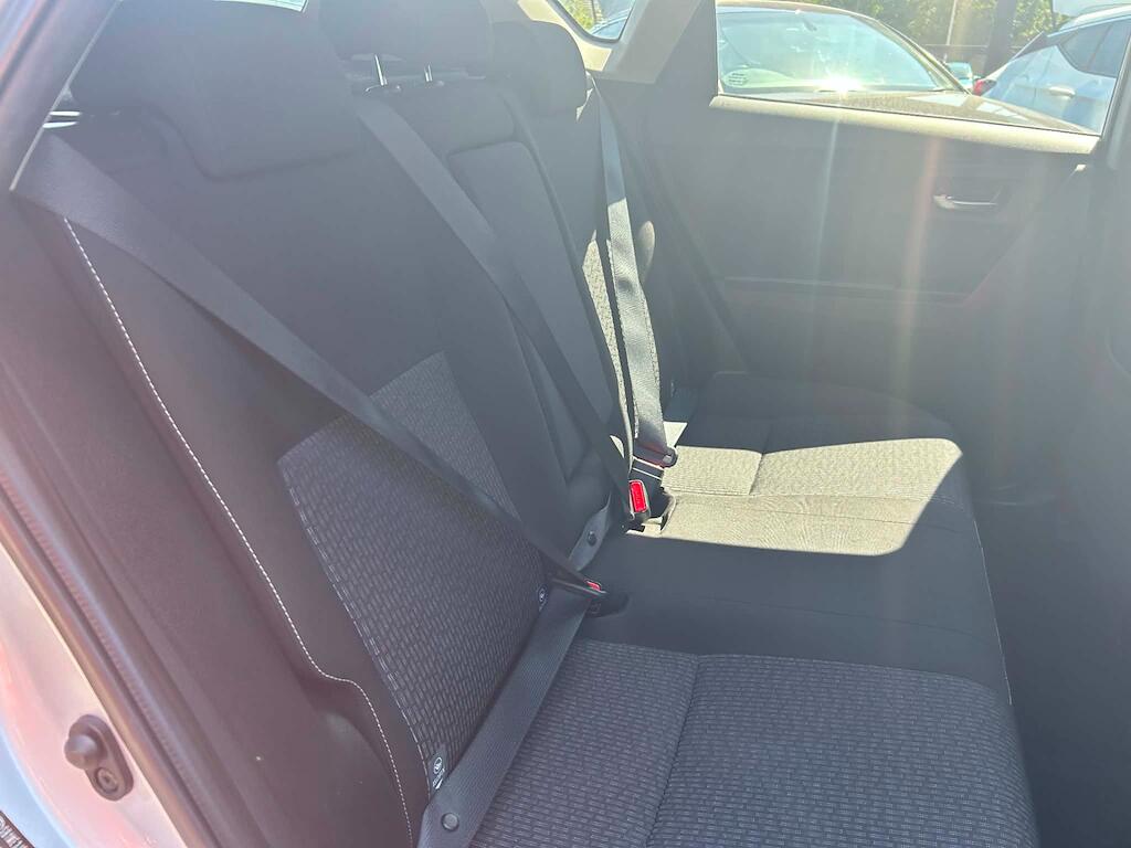 Toyota Auris view 12