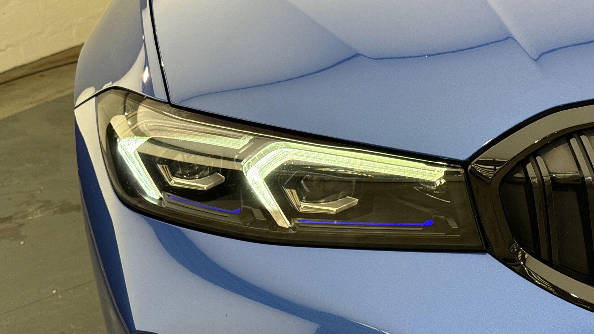 BMW 3 Series view 23