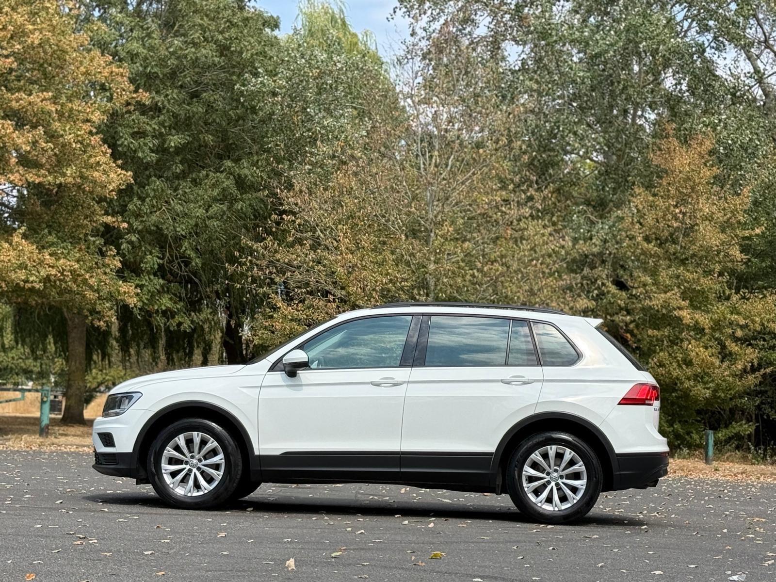 Volkswagen Tiguan view 8