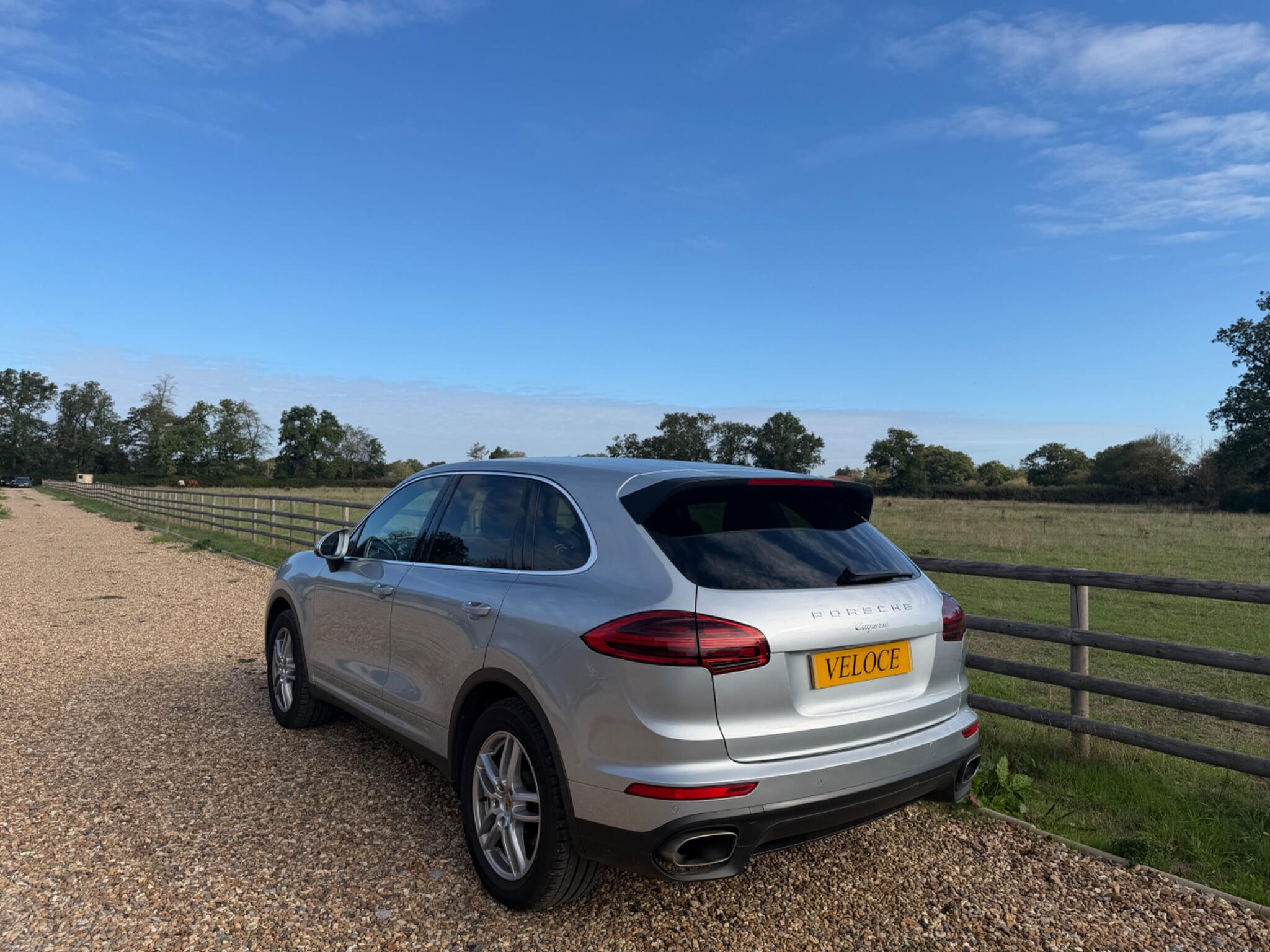 Porsche Cayenne view 7